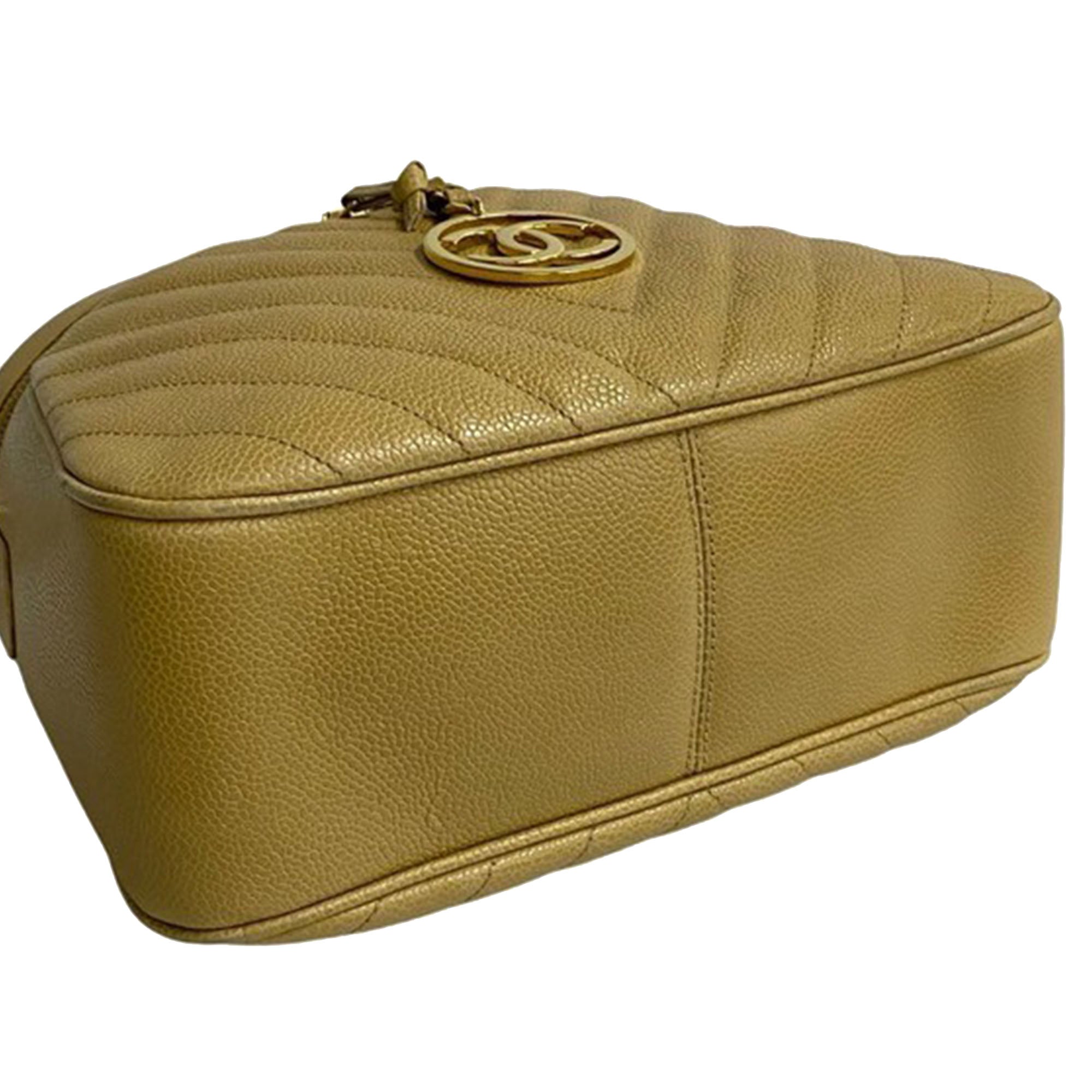 Chanel CC Chevron Caviar Vanity Case with Chain - image 7