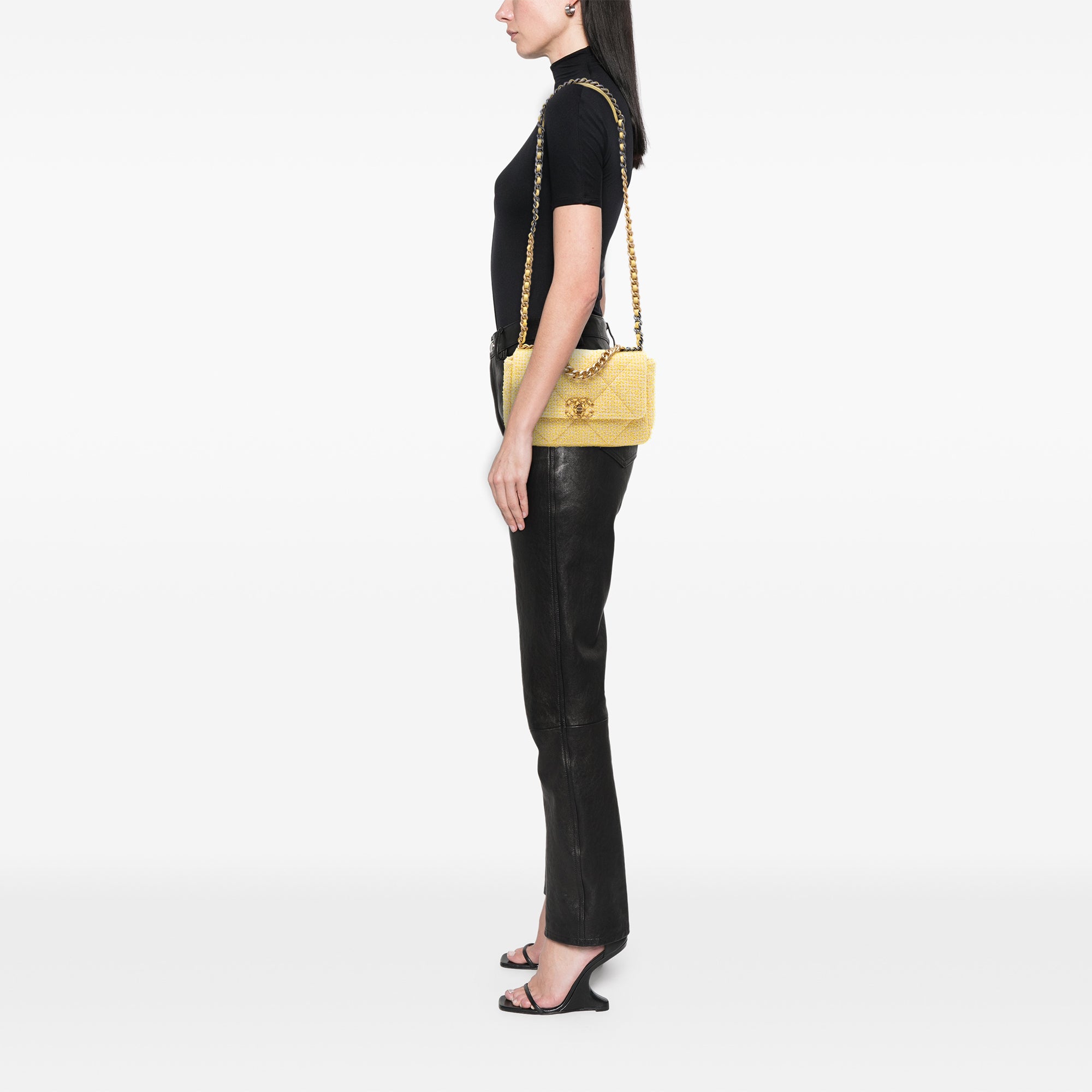 Chanel Medium Tweed 19 Flap - image 7