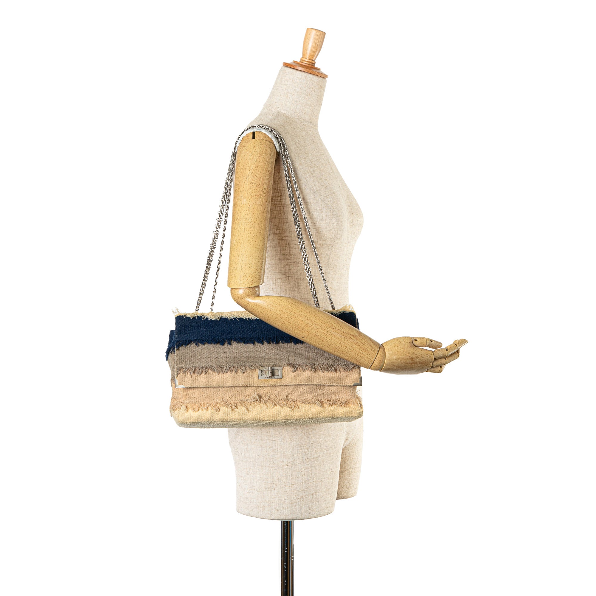 Chanel Reissue 2.55 Hemp and Linen Chain Flap - image 9