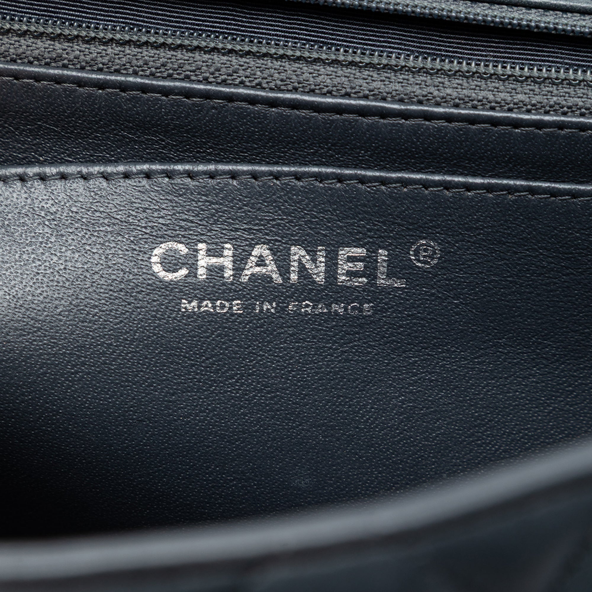 Chanel Jumbo Classic Lambskin Bijoux Chain Single Flap - image 5