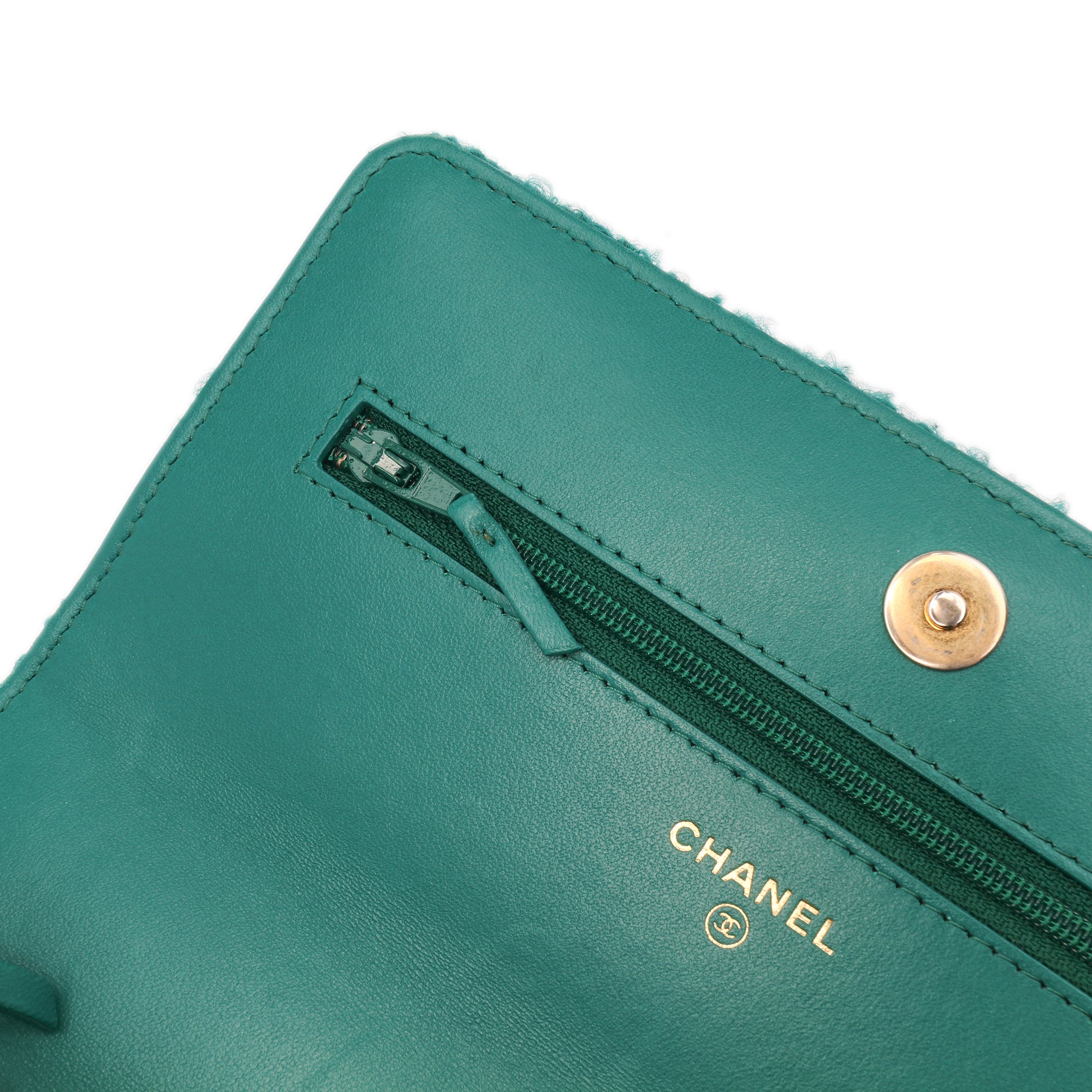 Chanel Tweed 19 Wallet On Chain - image 8
