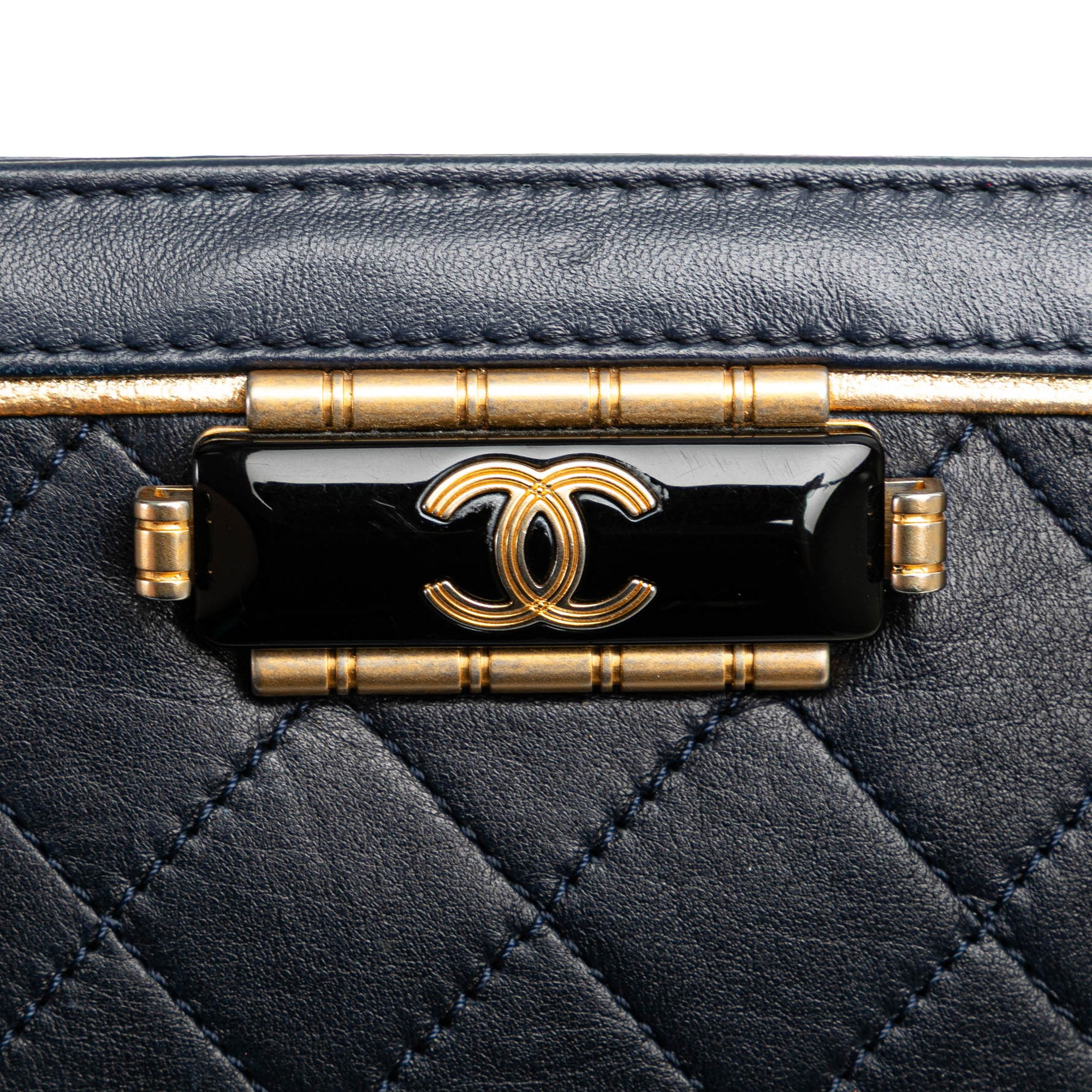 Chanel Medium Quilted Calfskin Octagon CC Clasp Flap - image 7