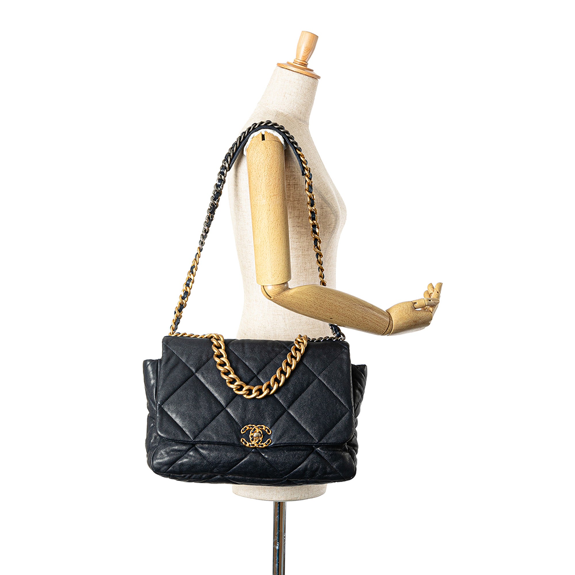 Chanel Maxi Lambskin 19 Flap - image 7