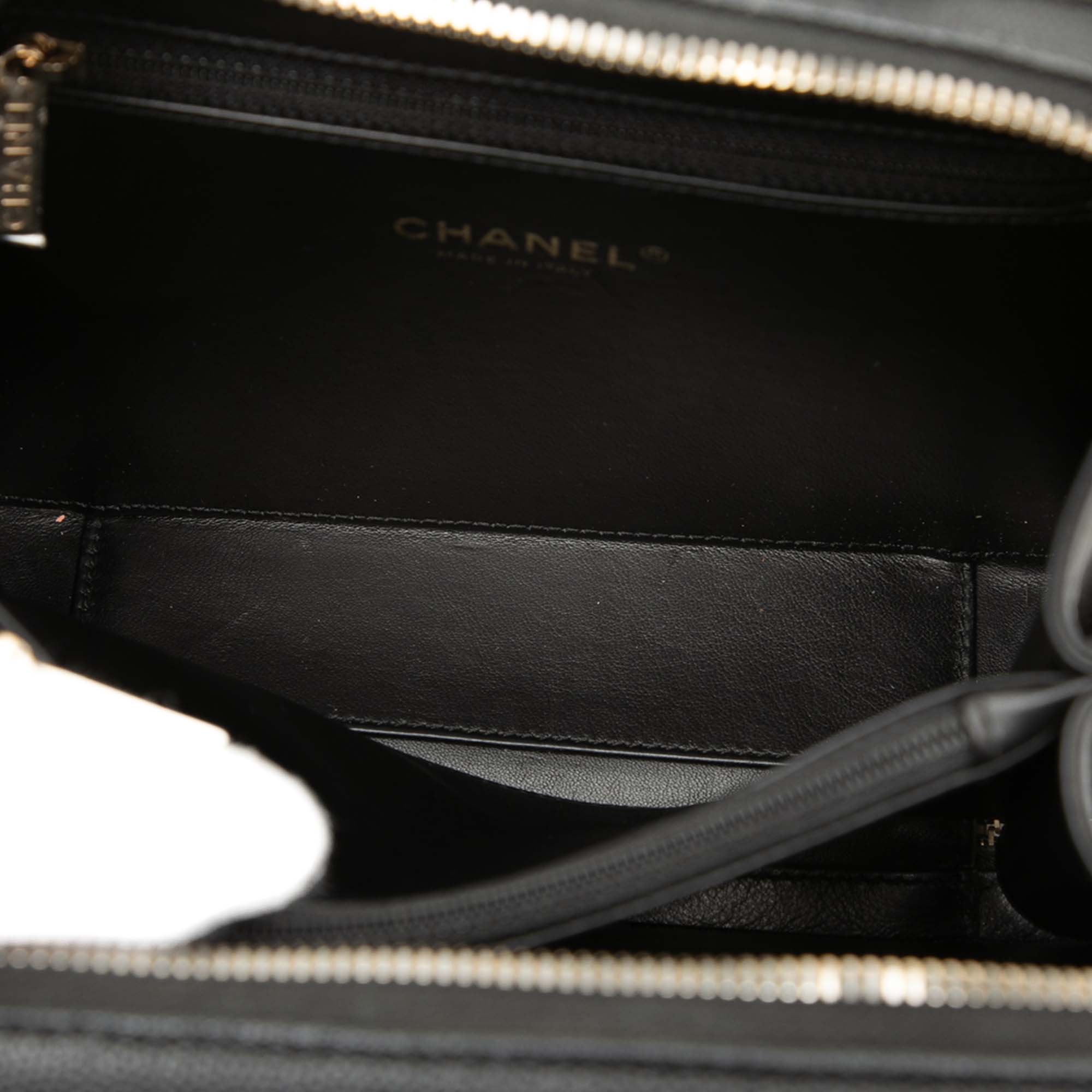 Chanel Medium Caviar CC Filigree Vanity Case - image 4