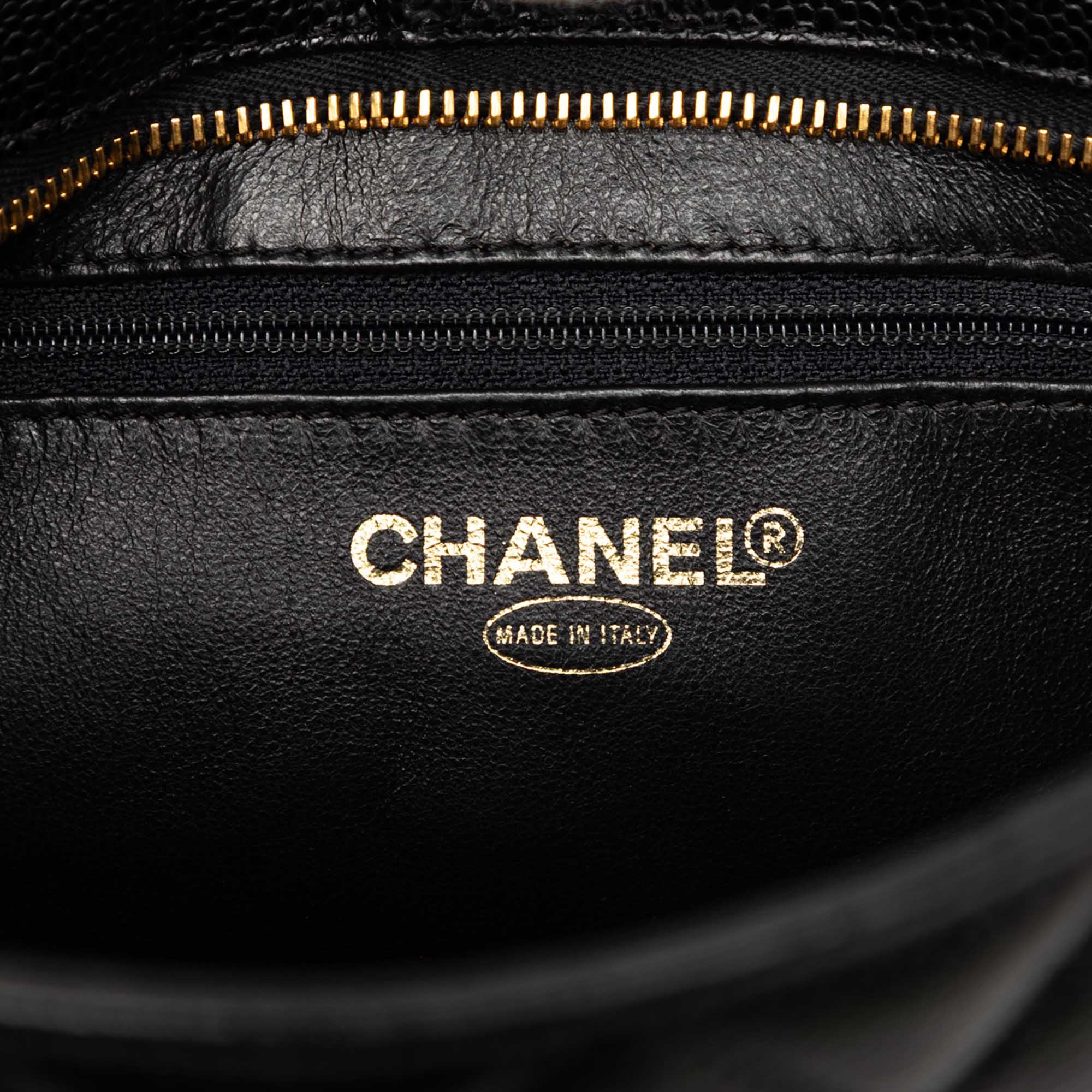 Chanel Caviar Medallion Tote - image 5