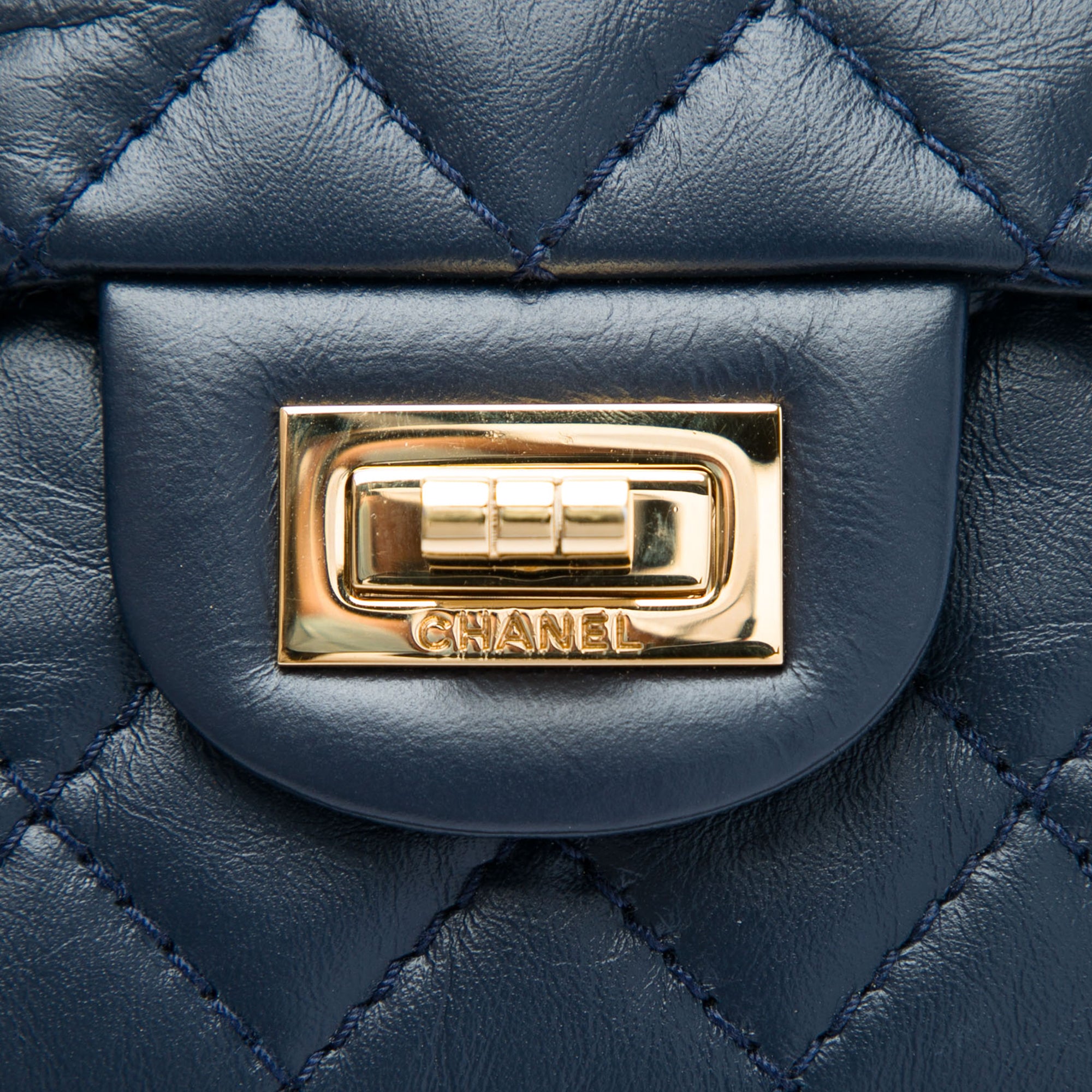 Chanel Quilted Aged Calfskin Reissue 2.55 Single Flap 224 - image 5