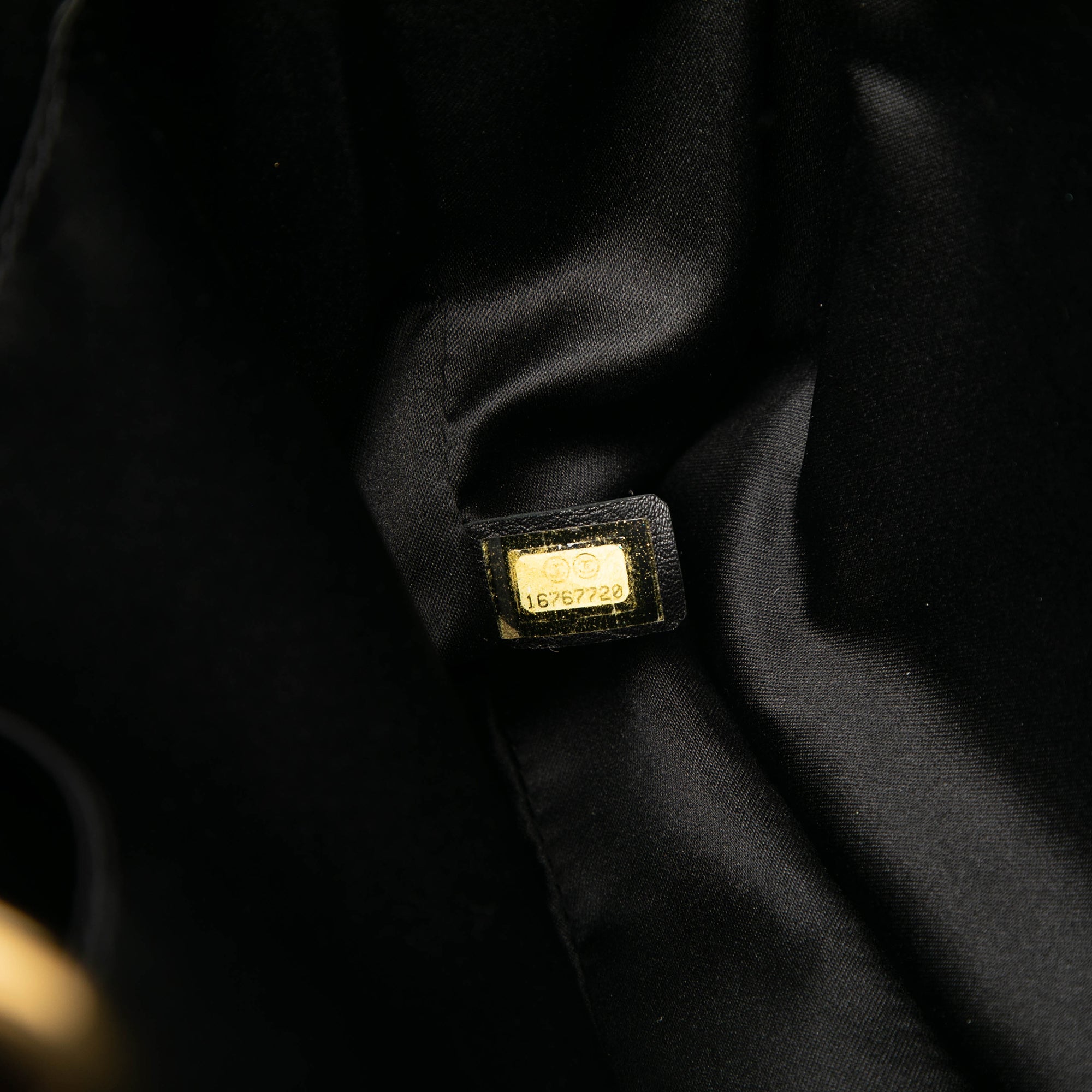 Chanel Caviar Grand Shopping Tote - image 6