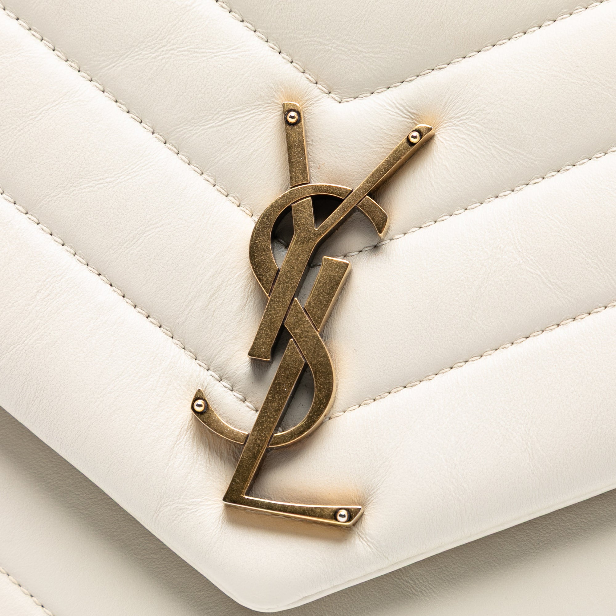 Saint Laurent Large Matelasse Calfskin Monogram LouLou Shoulder Bag - image 5