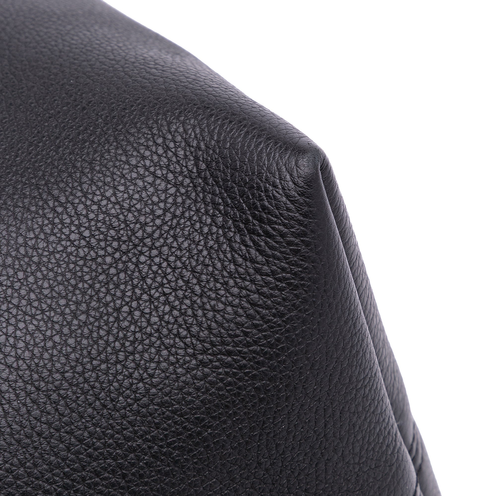 Louis Vuitton Grained Calfskin Low Key Hobo MM - image 8