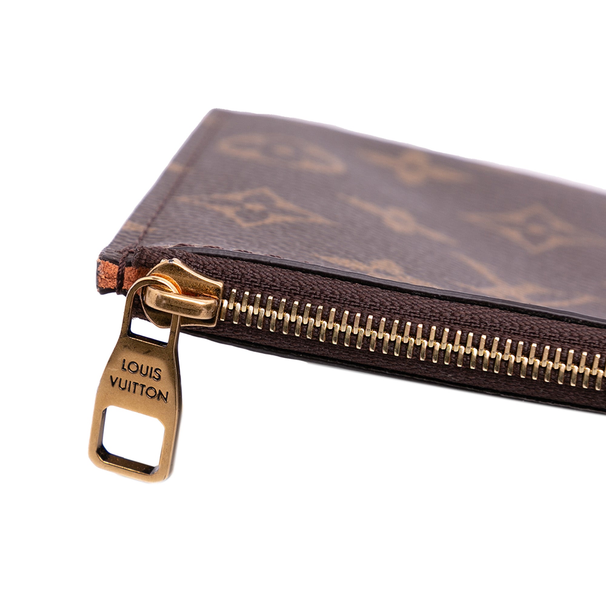 Louis Vuitton Grained Calfskin Low Key Hobo MM - image 9