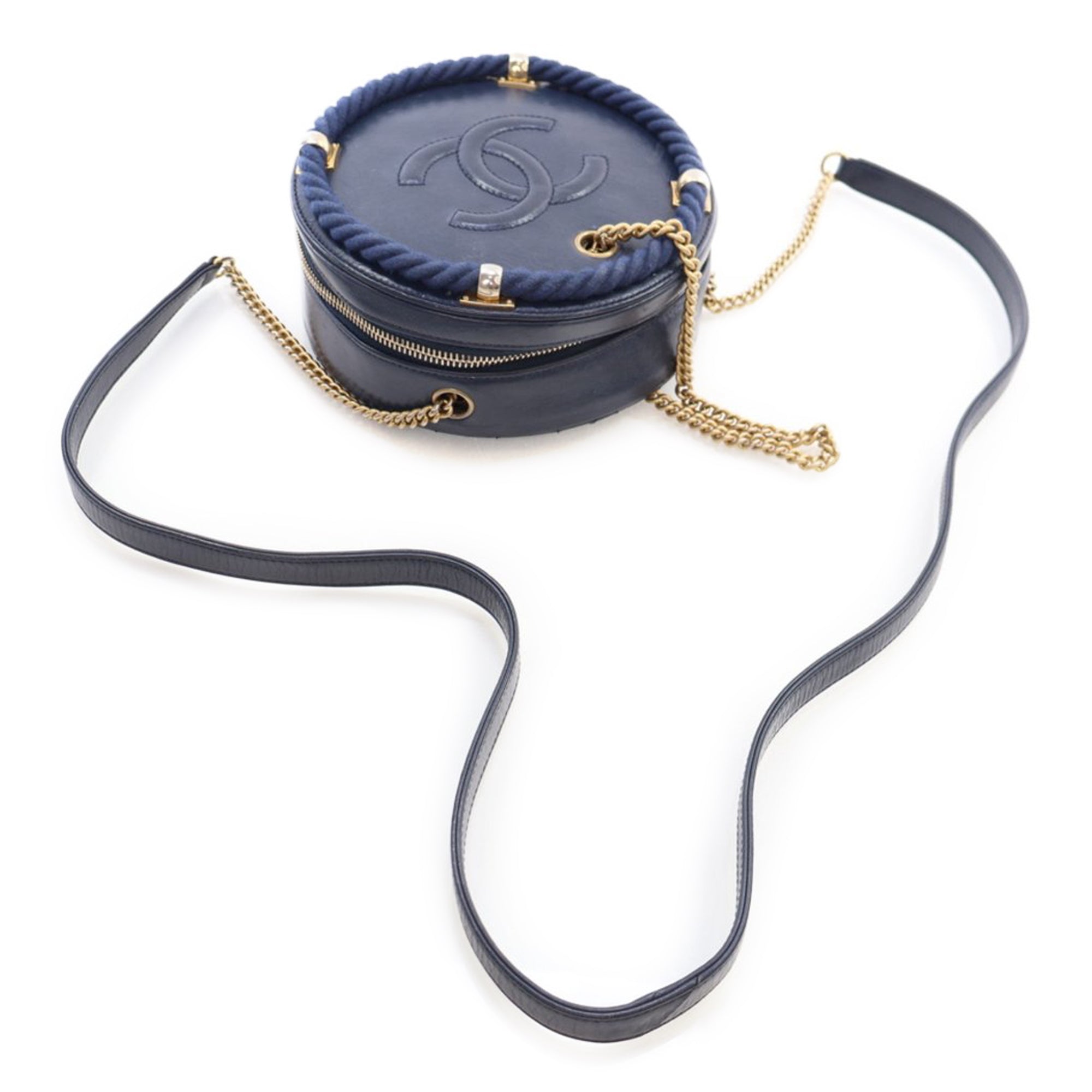 Chanel Calfskin En Vogue Round Crossbody - image 10