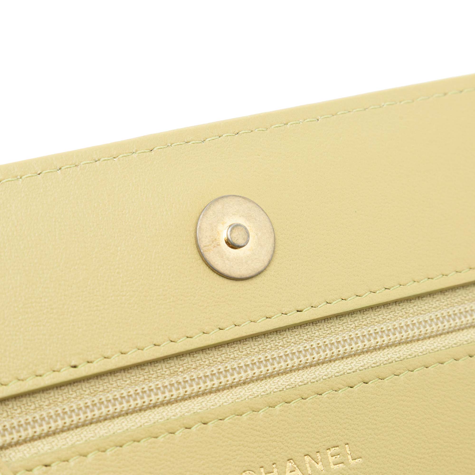 Chanel Quilted Lambskin 19 Wallet on Chain - image 8