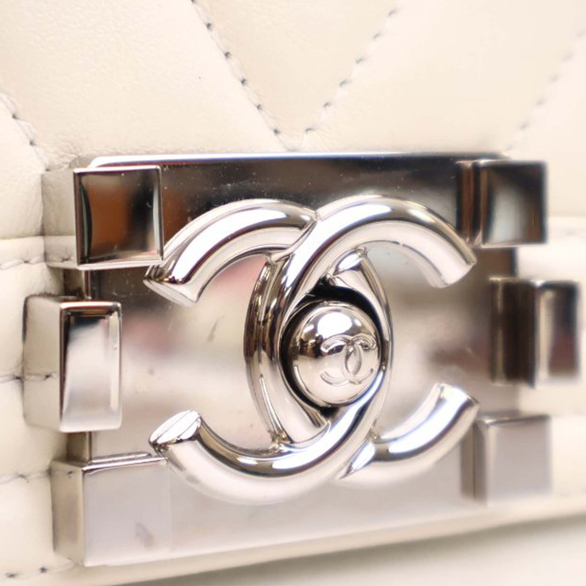 Chanel Old Medium Chevron Lambskin Boy Flap - image 11