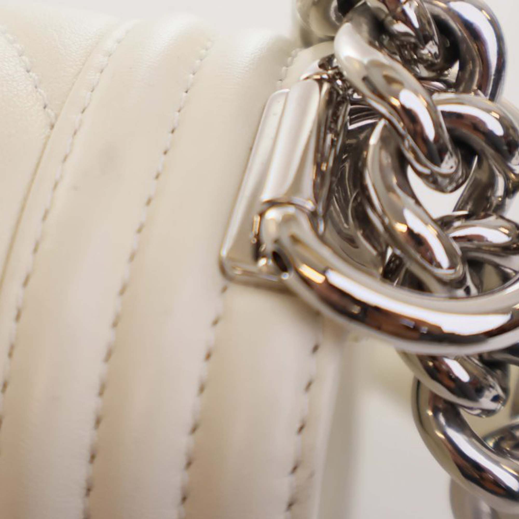 Chanel Old Medium Chevron Lambskin Boy Flap - image 12