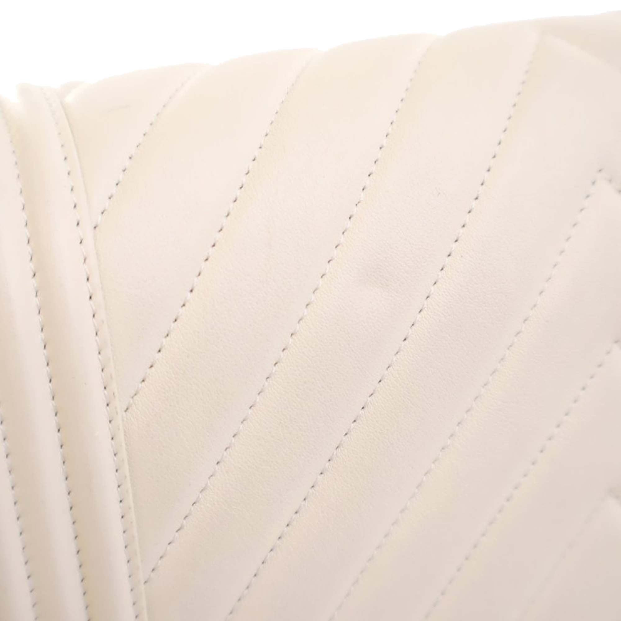 Chanel Old Medium Chevron Lambskin Boy Flap - image 14