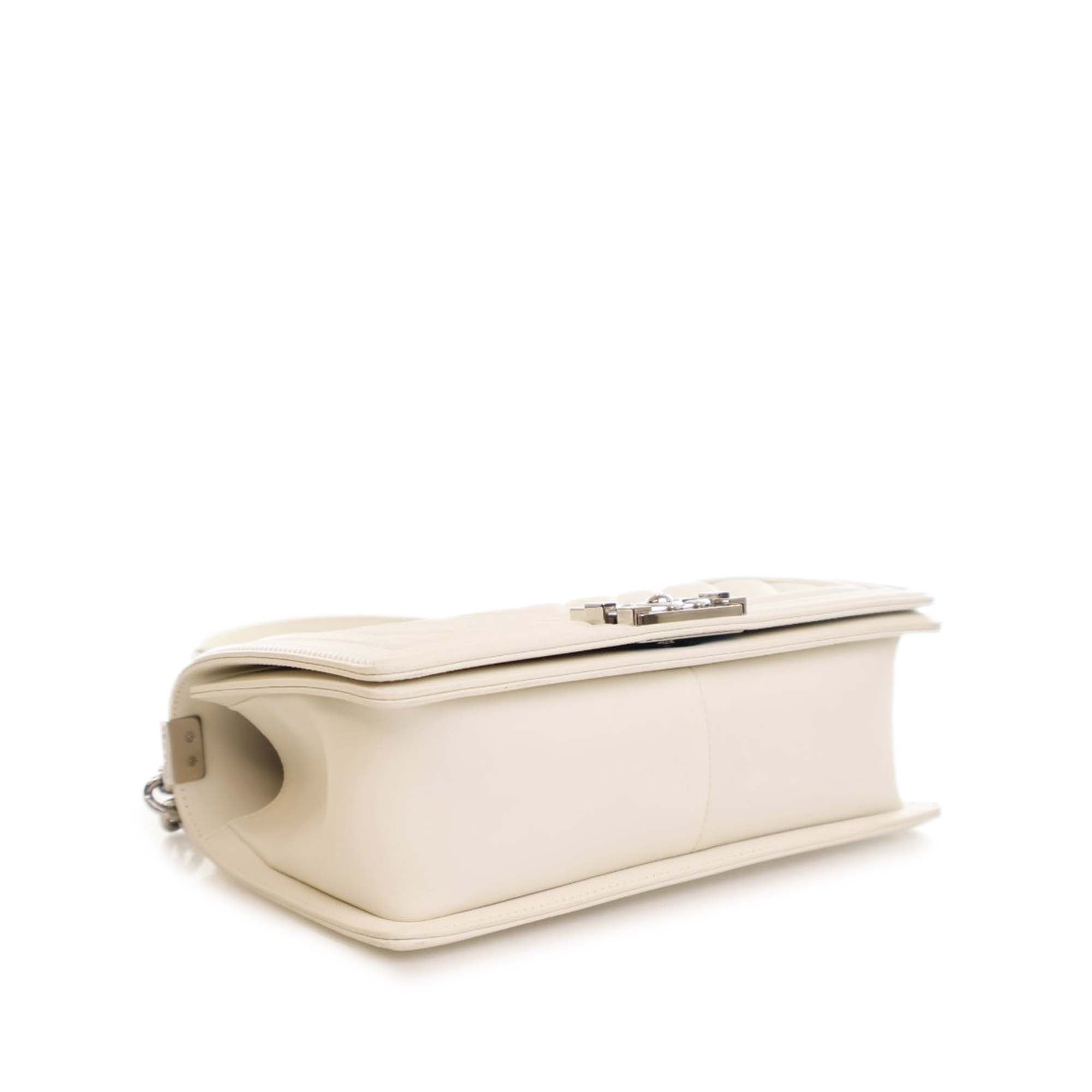 Chanel Old Medium Chevron Lambskin Boy Flap - image 6