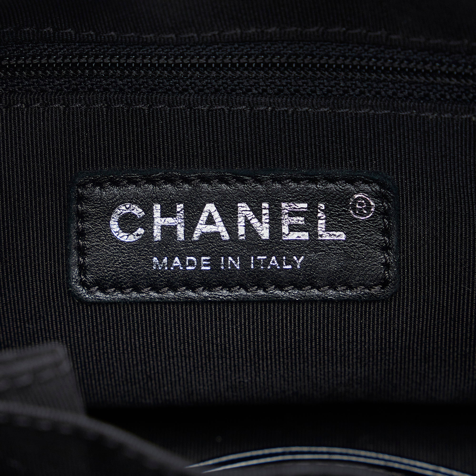 Chanel Small Painted Knit Gabrielle Crossbody Bag - image 6