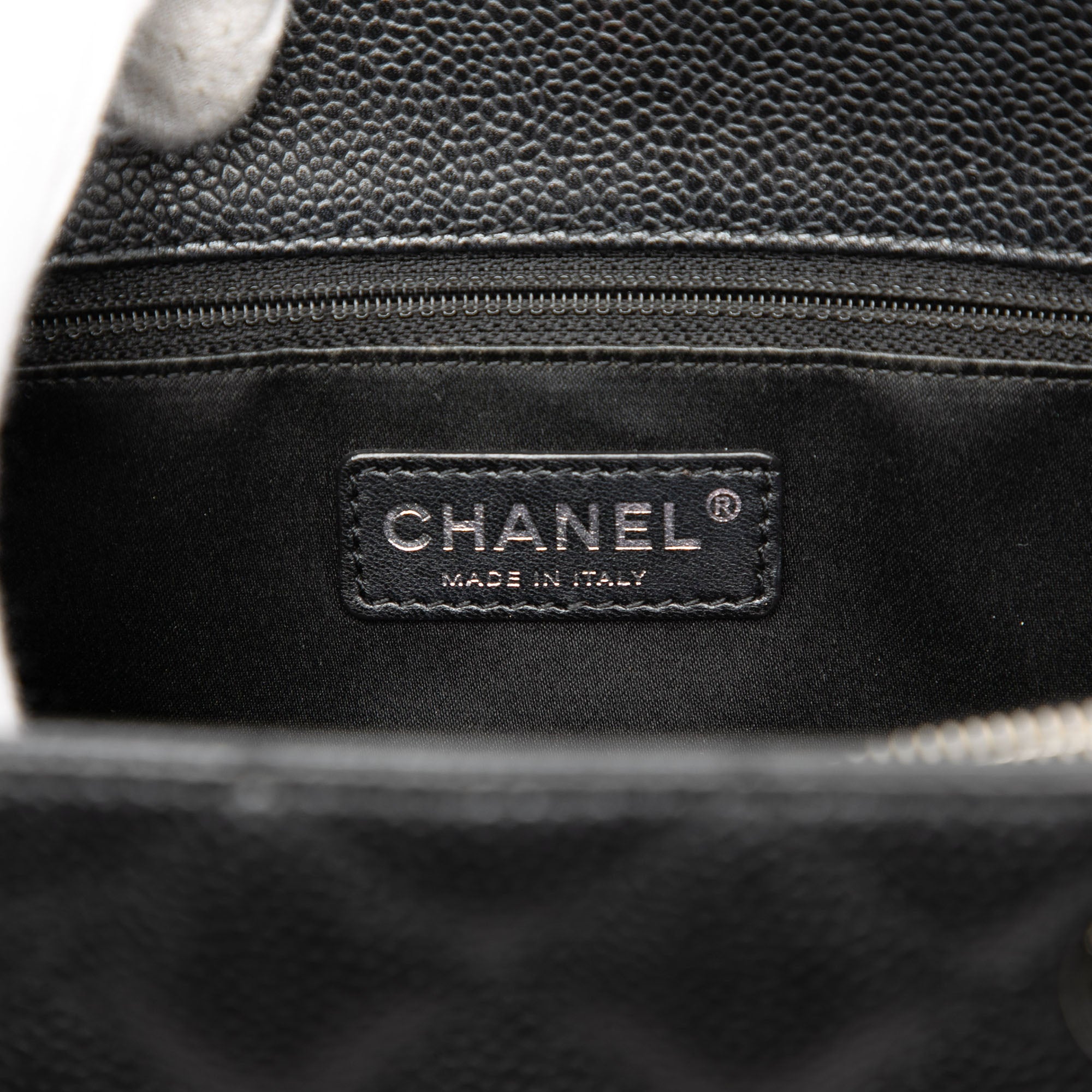 Chanel Caviar Grand Shopping Tote - image 5