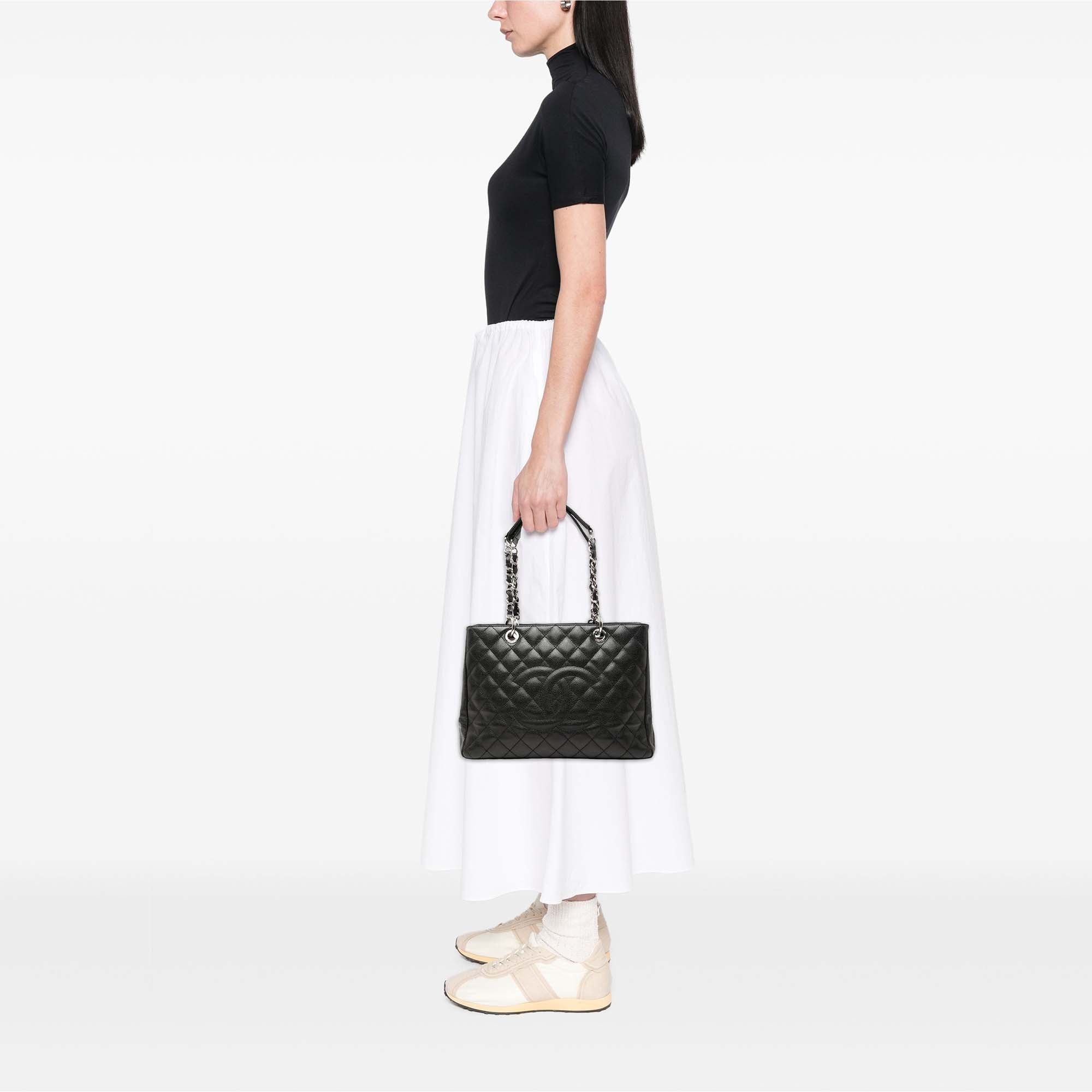 Chanel Caviar Grand Shopping Tote - image 7