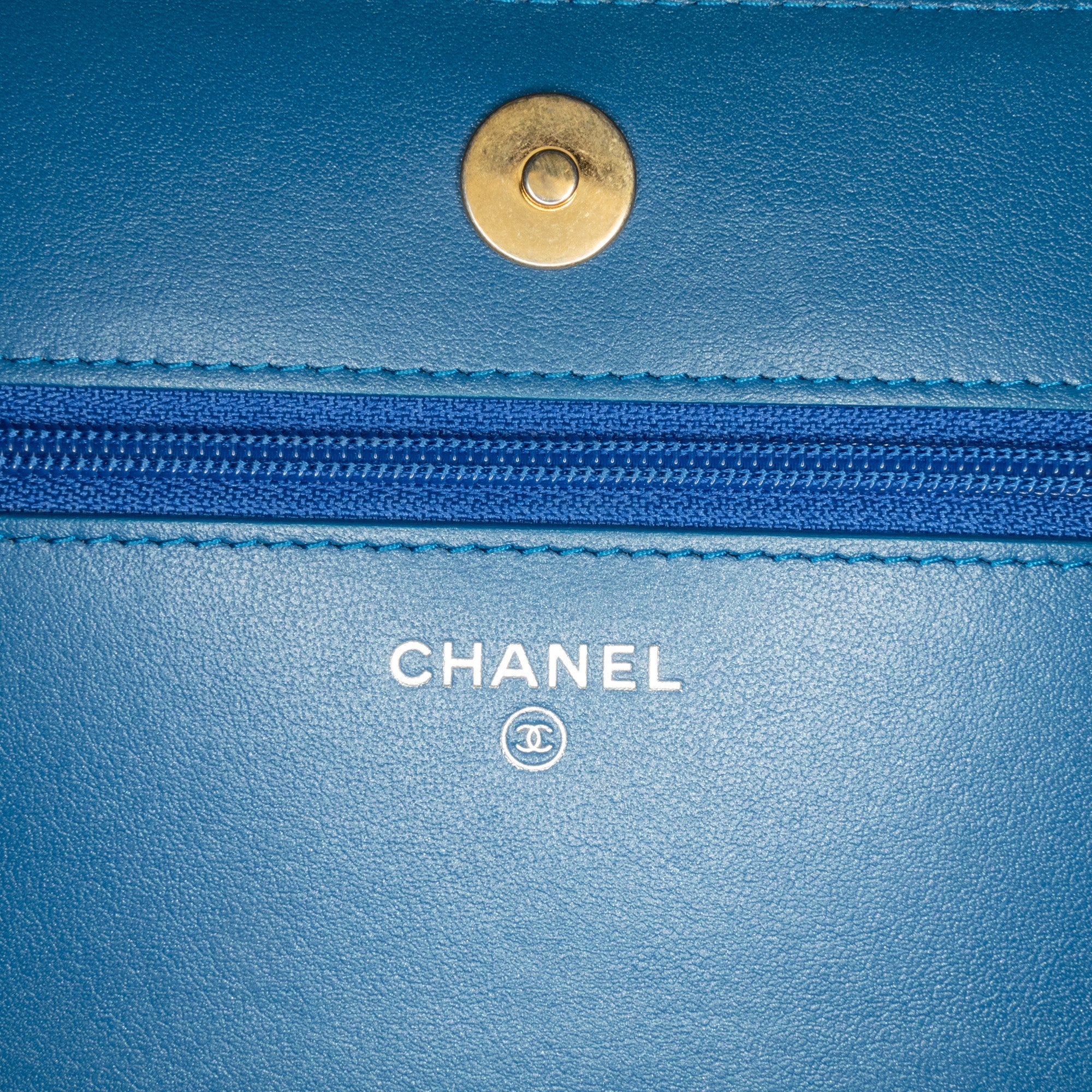 Chanel Chevron Aged Metallic Calfskin Gabrielle Wallet On Chain - image 5