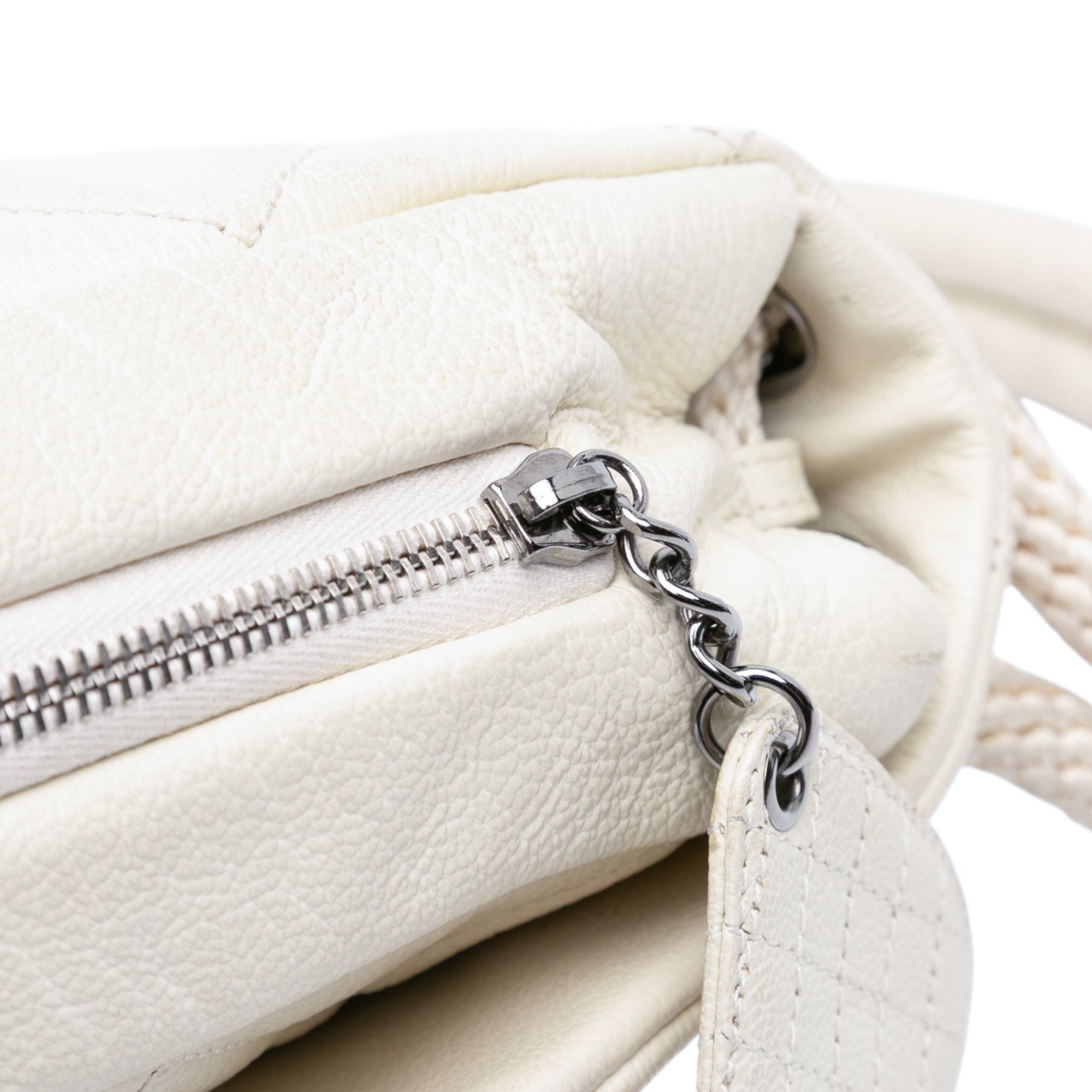 Chanel Quilted Calfskin Expandable Zip Yacht Flap - image 9
