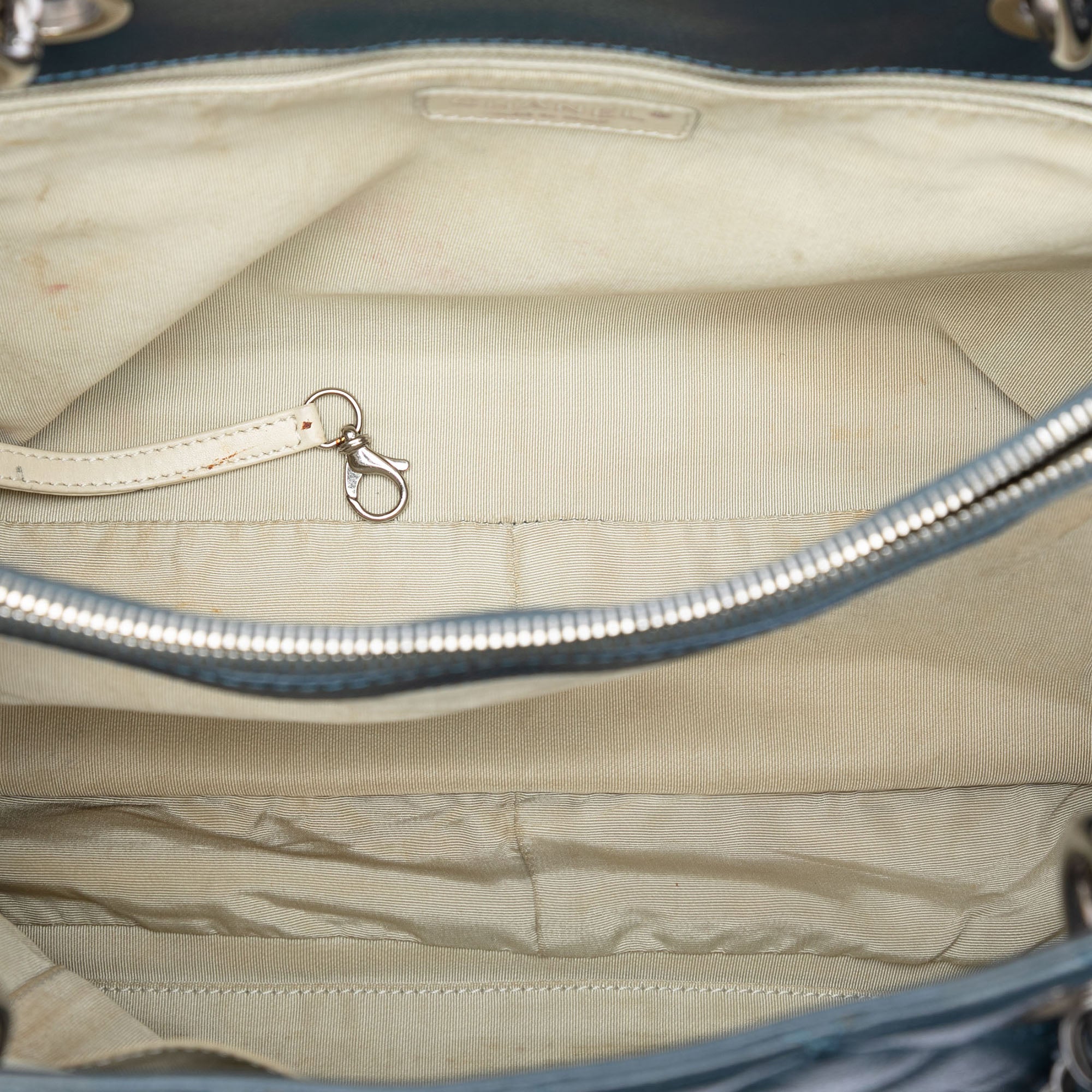 Chanel Caviar Grand Shopping Tote - image 4