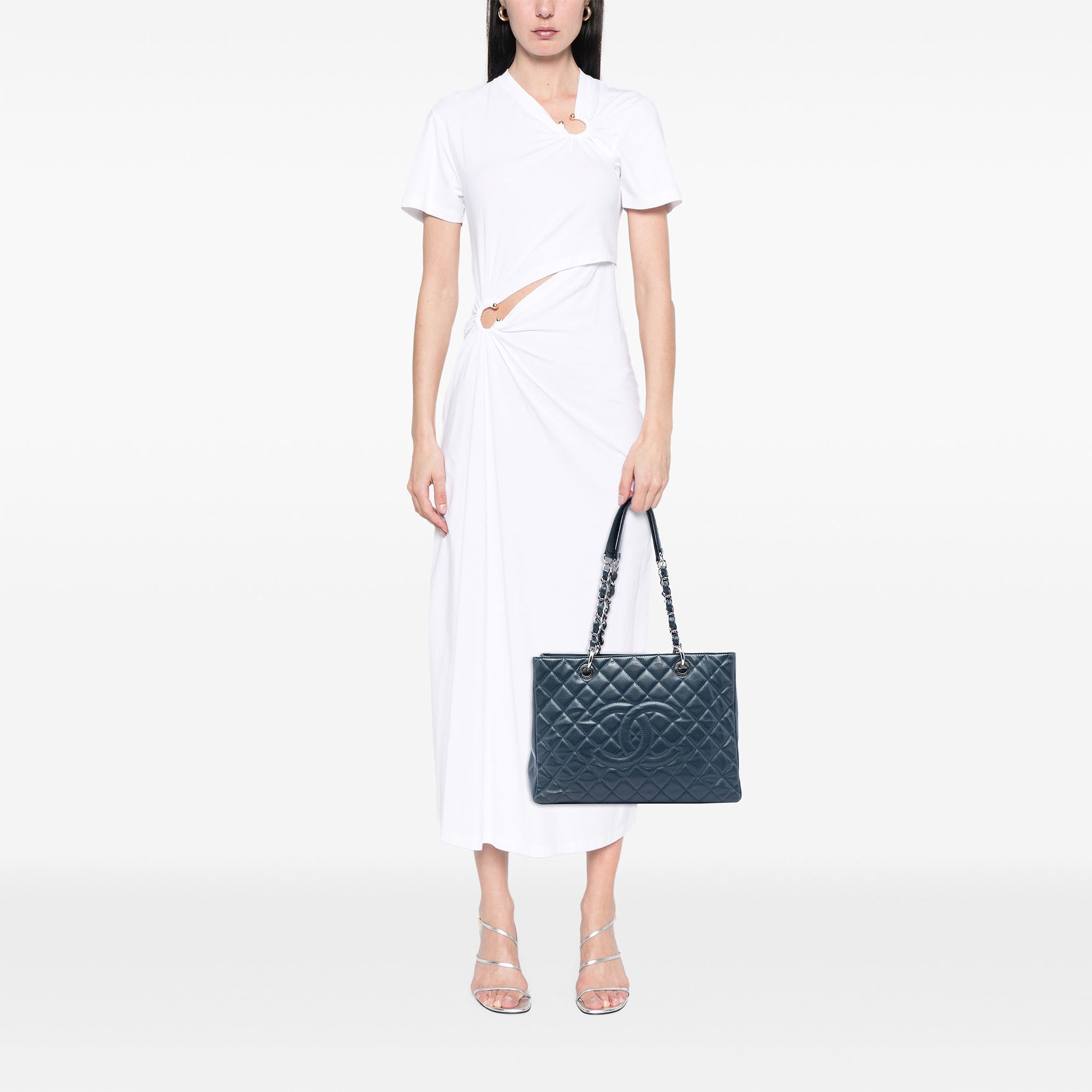 Chanel Caviar Grand Shopping Tote - image 5