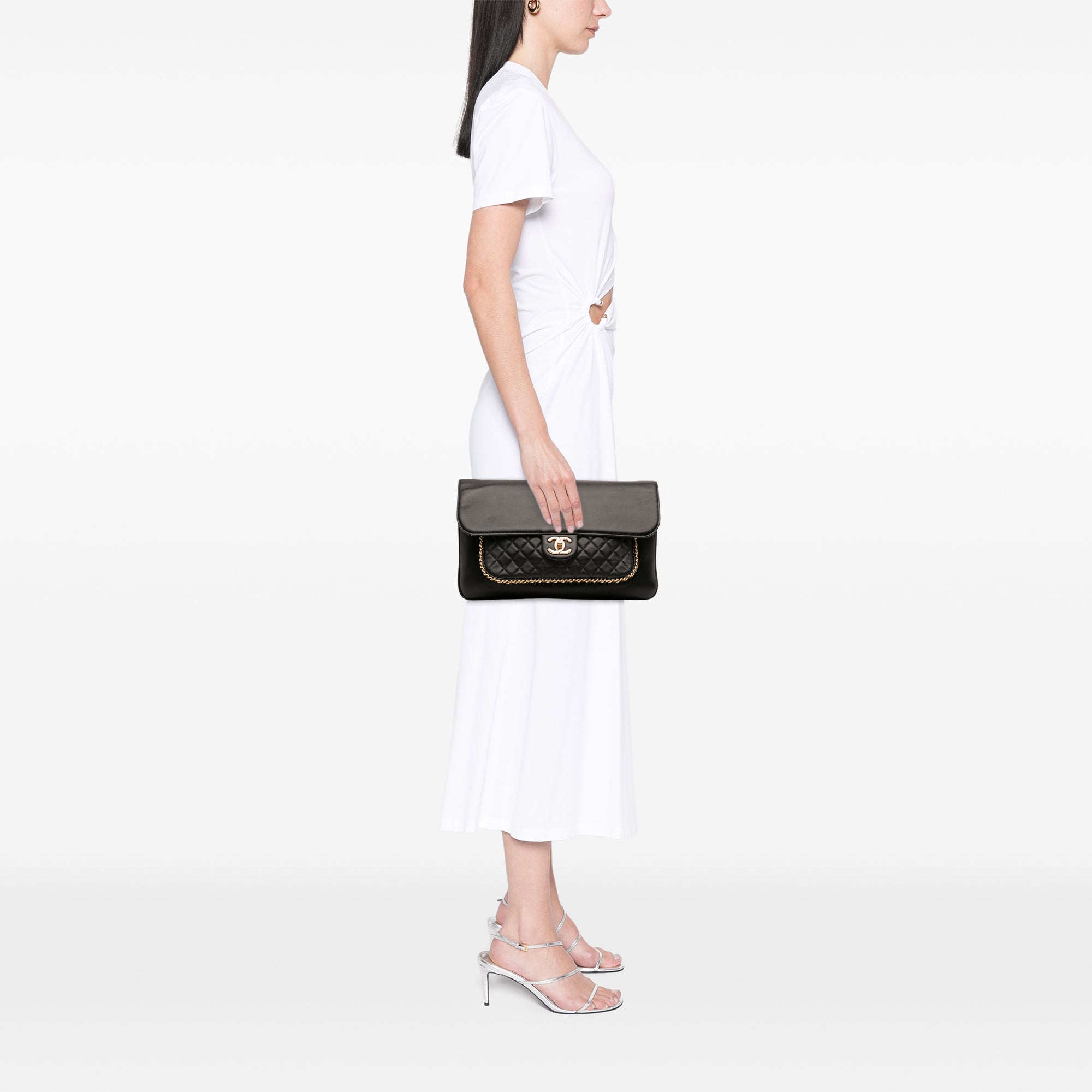 Chanel Quilted Lambskin CC Unchained Flap Clutch - image 11