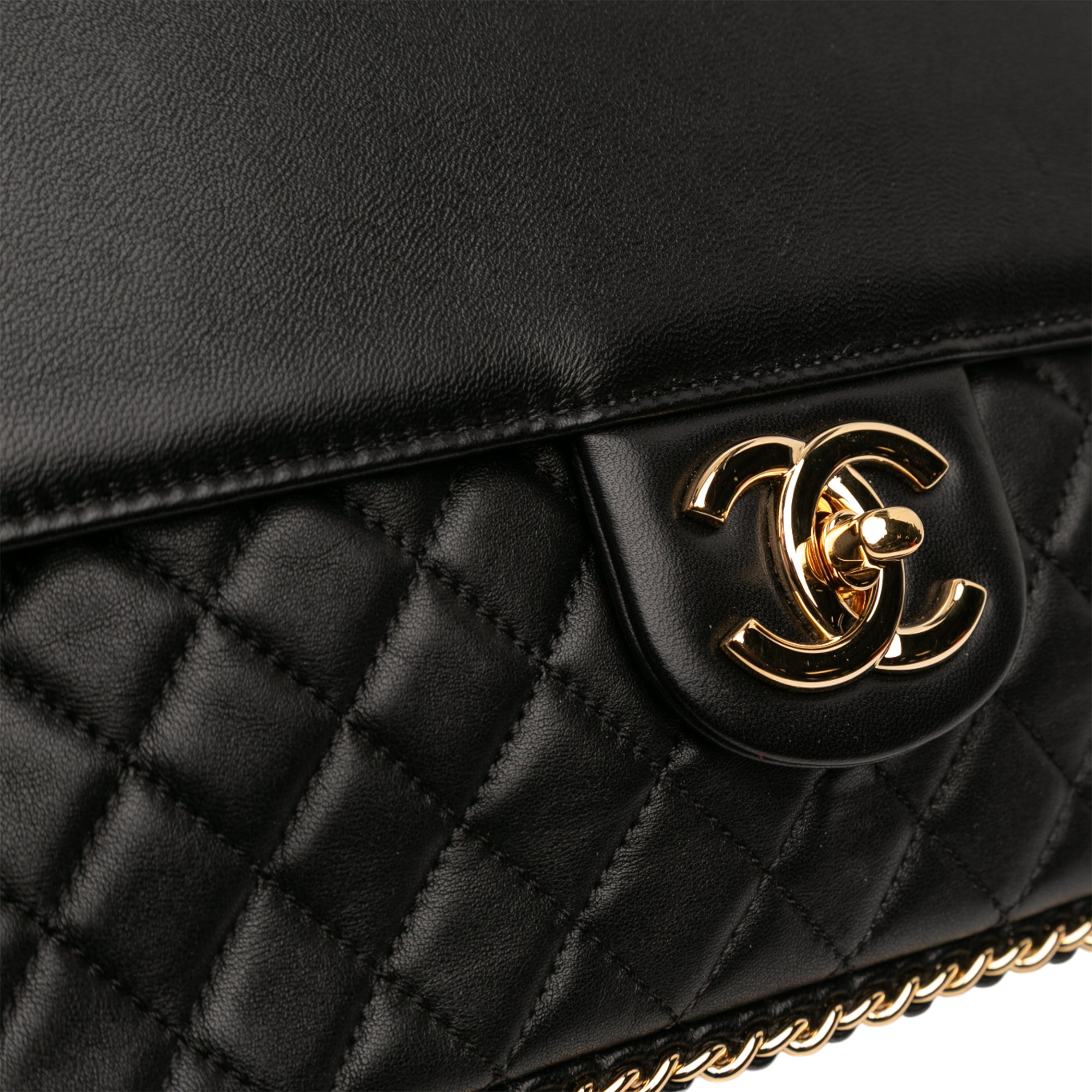 Chanel Quilted Lambskin CC Unchained Flap Clutch - image 9