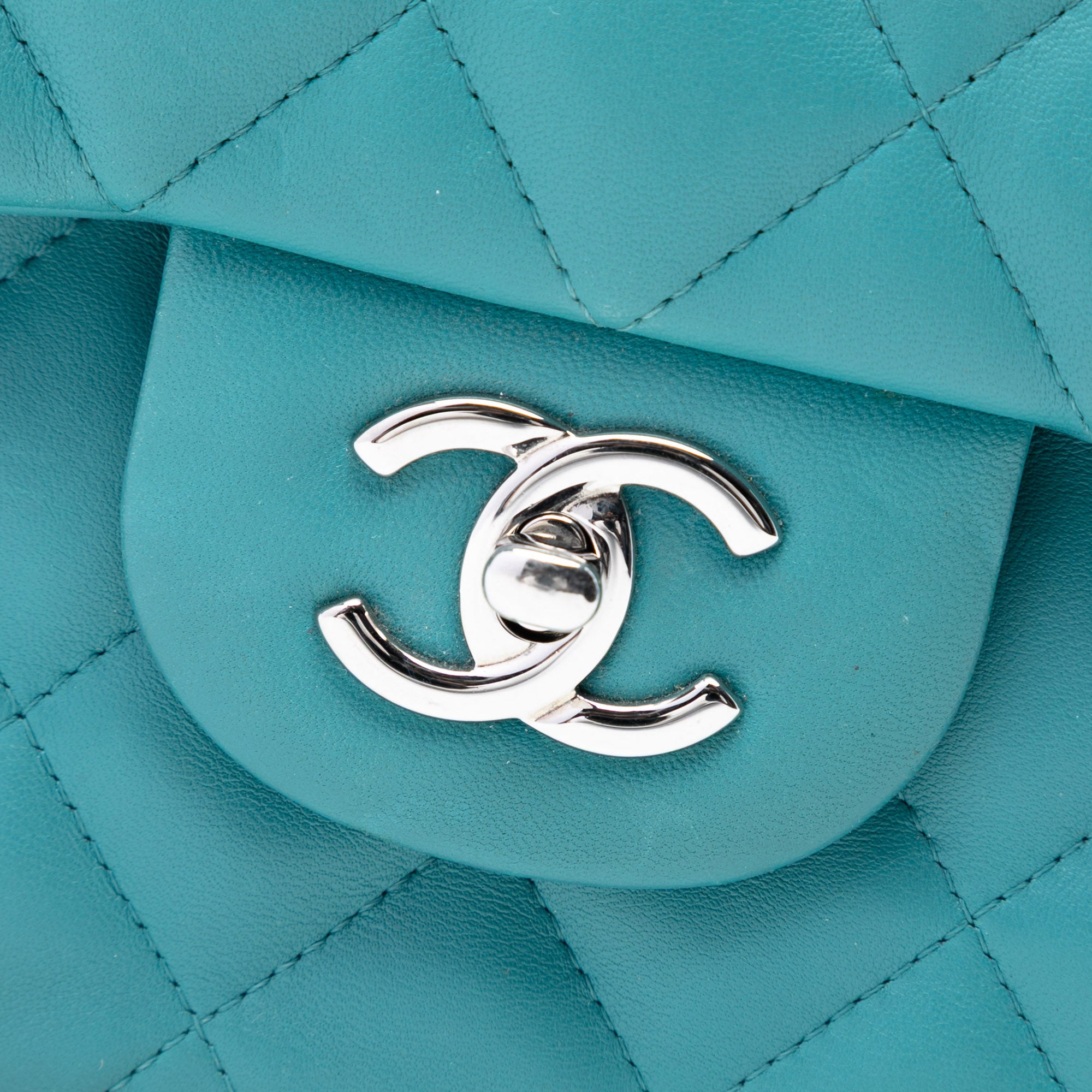 Chanel Jumbo Classic Lambskin Double Flap - image 5