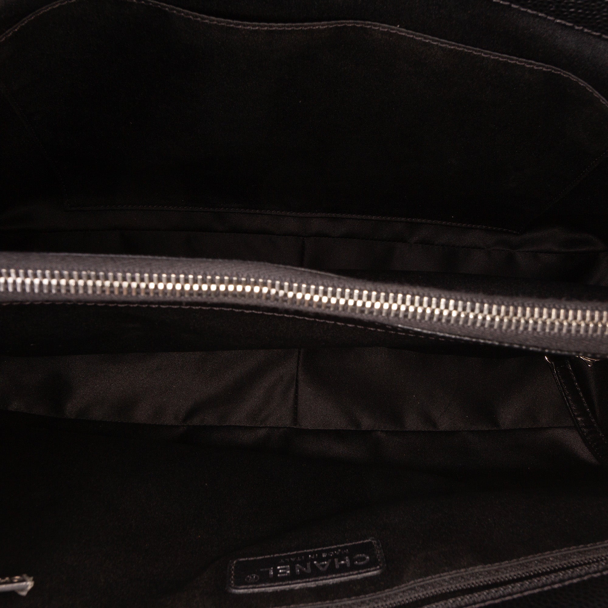 Chanel Caviar Grand Shopping Tote - image 4
