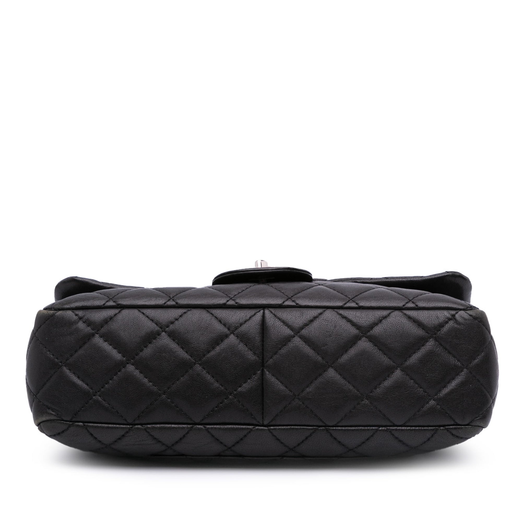 Chanel Jumbo Classic Lambskin Bijoux Chain Single Flap - image 3