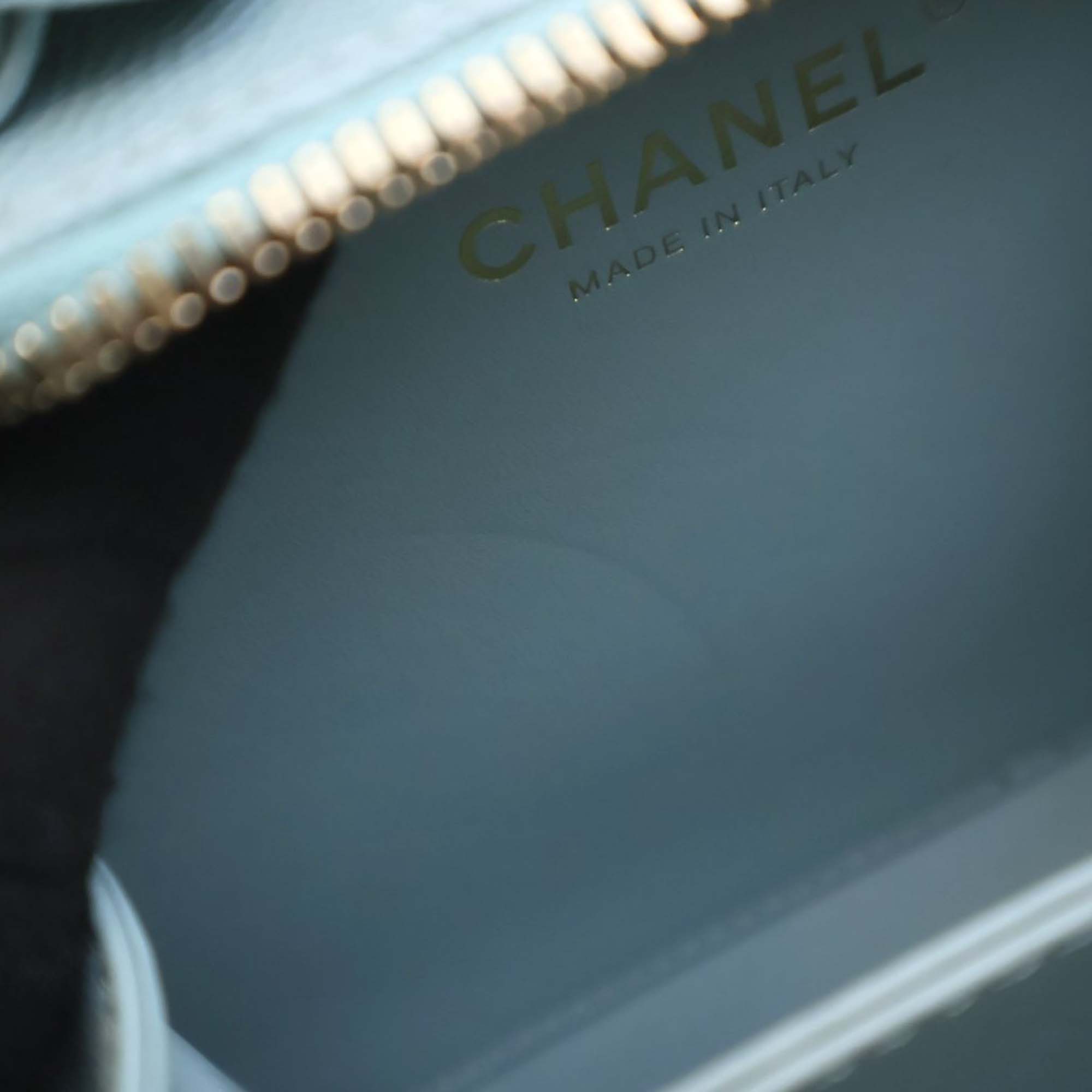 Chanel Small Caviar CC Filigree Vanity Case - image 12