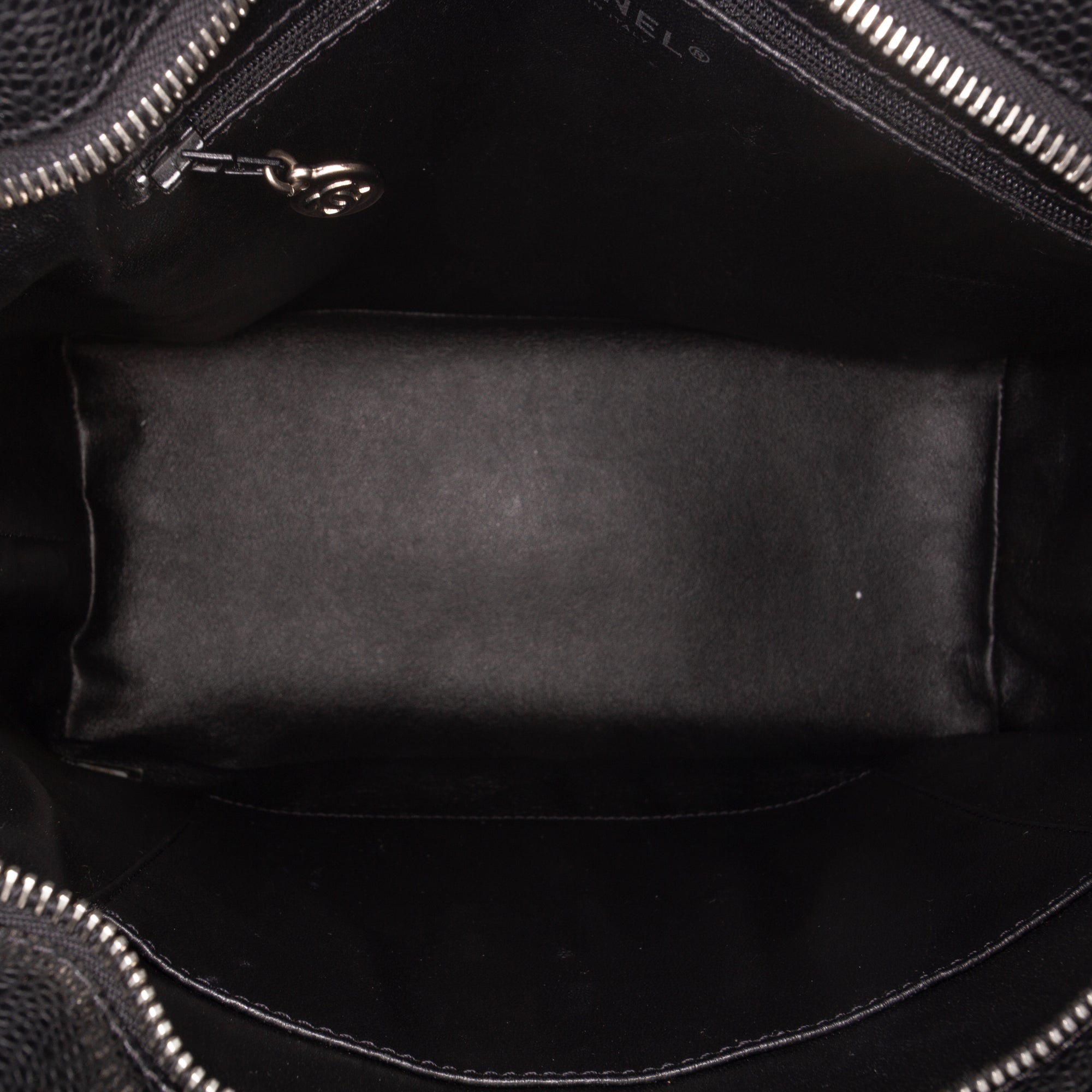 Chanel Caviar Medallion Tote - image 4
