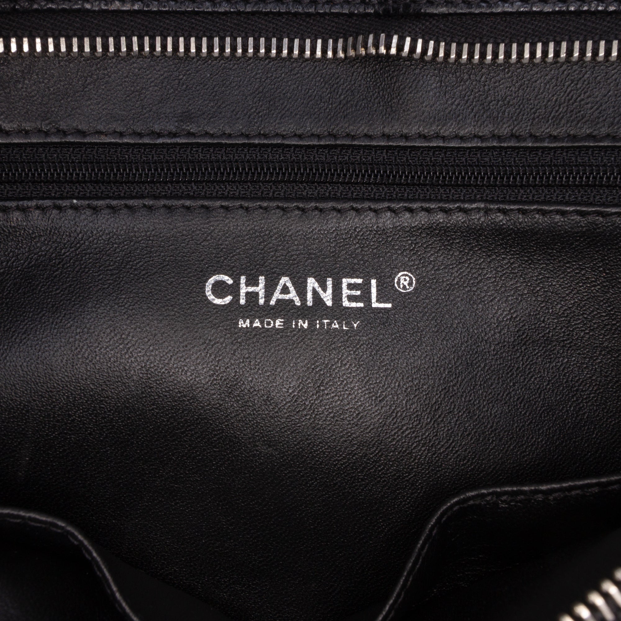 Chanel Caviar Medallion Tote - image 5