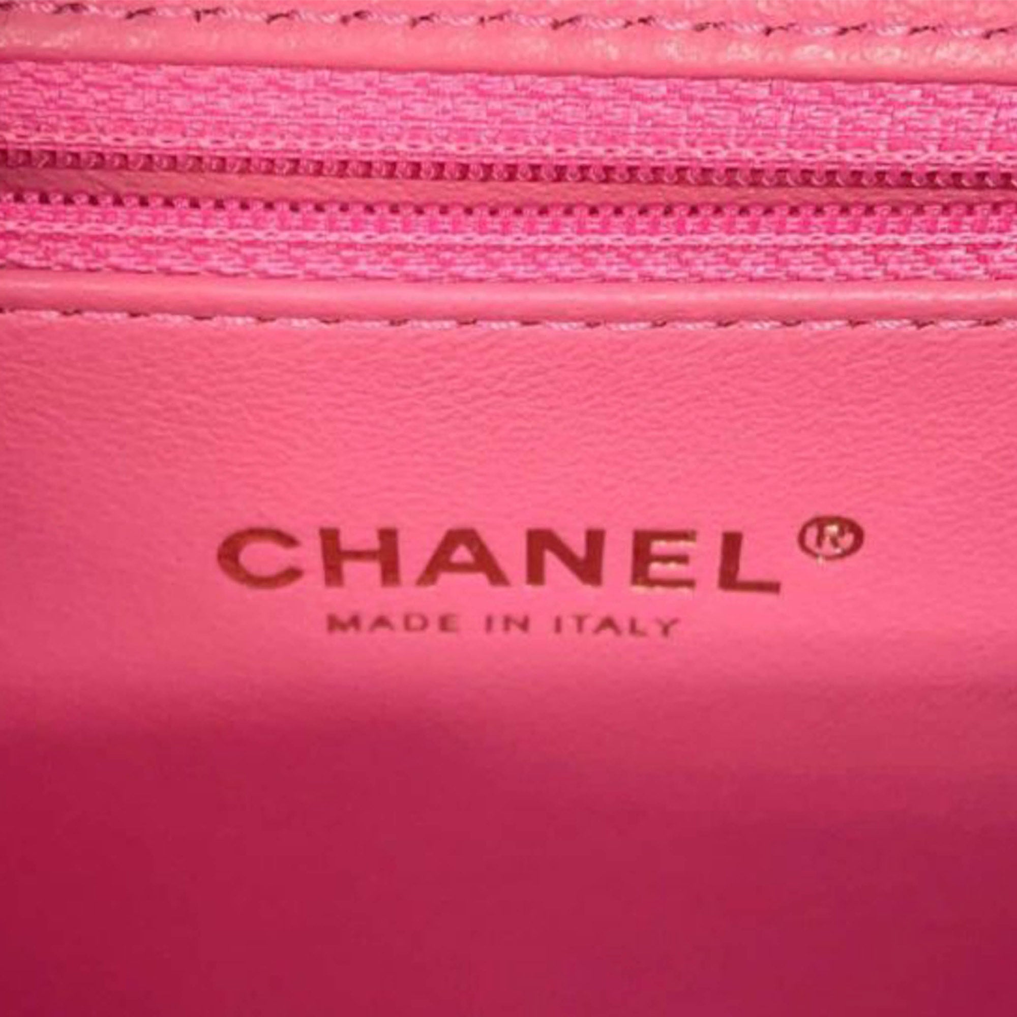 Chanel Medium Tricolor Caviar CC Filigree Vanity Case - image 6