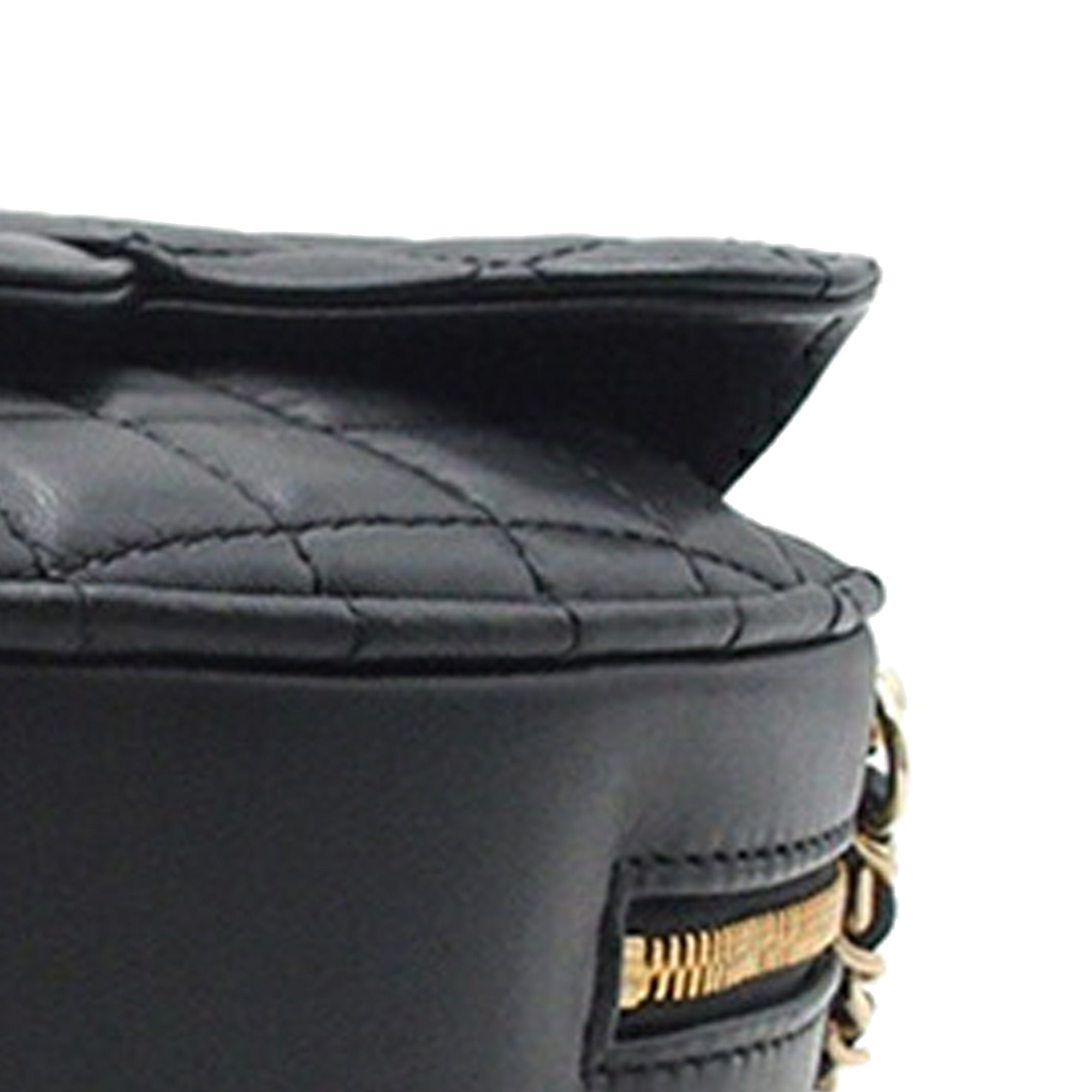 Chanel Lambskin CC in Love Heart Crossbody - image 11