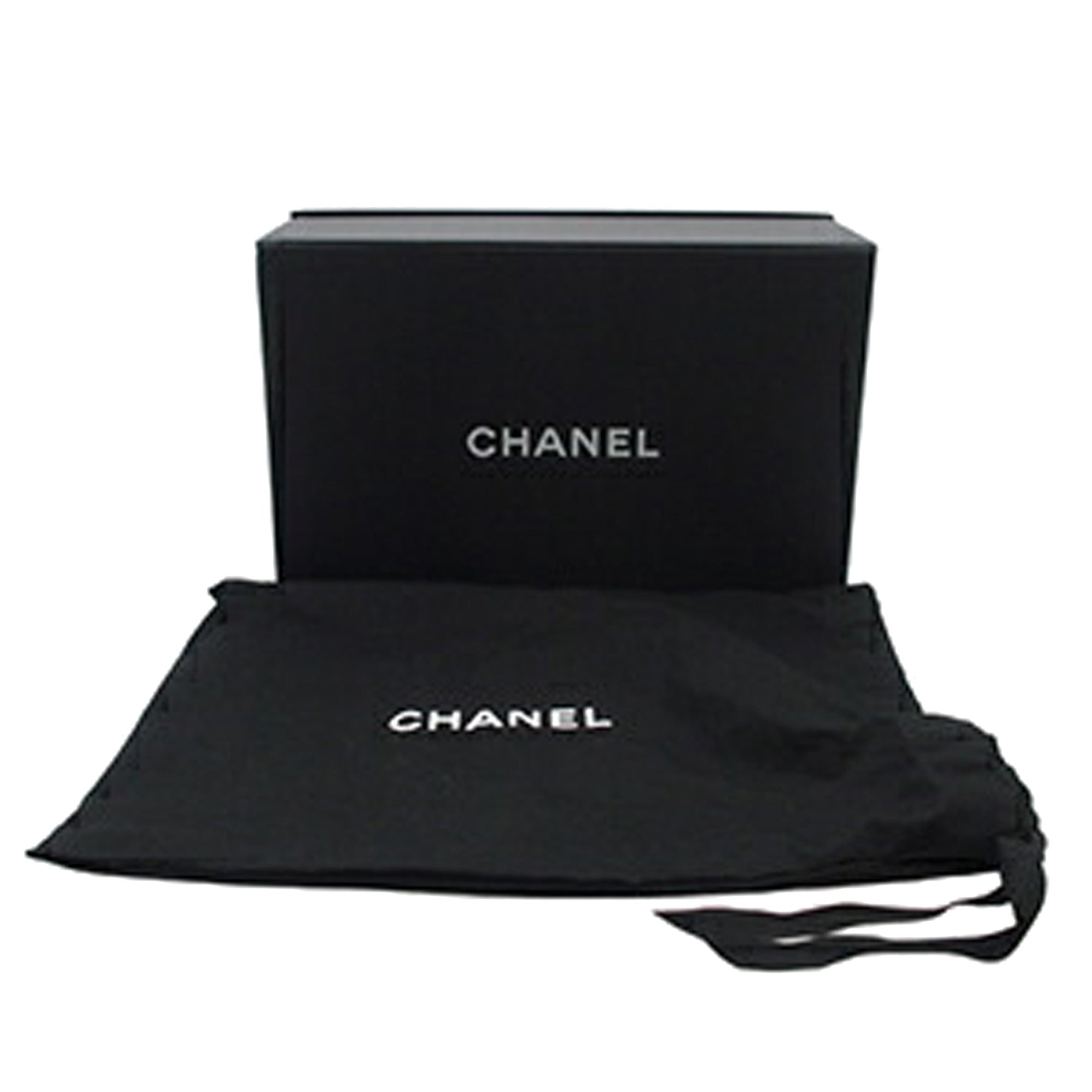 Chanel Lambskin CC in Love Heart Crossbody - image 12