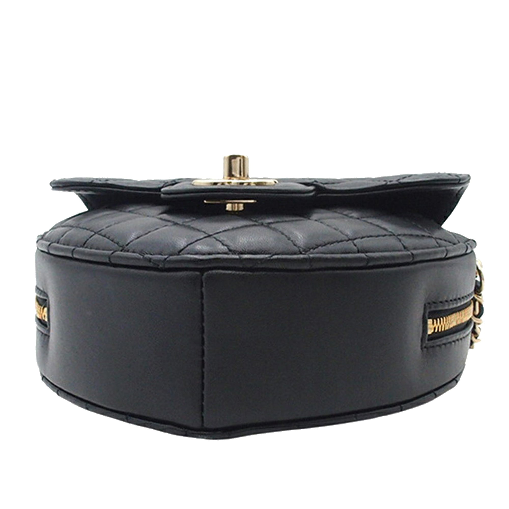 Chanel Lambskin CC in Love Heart Crossbody - image 3