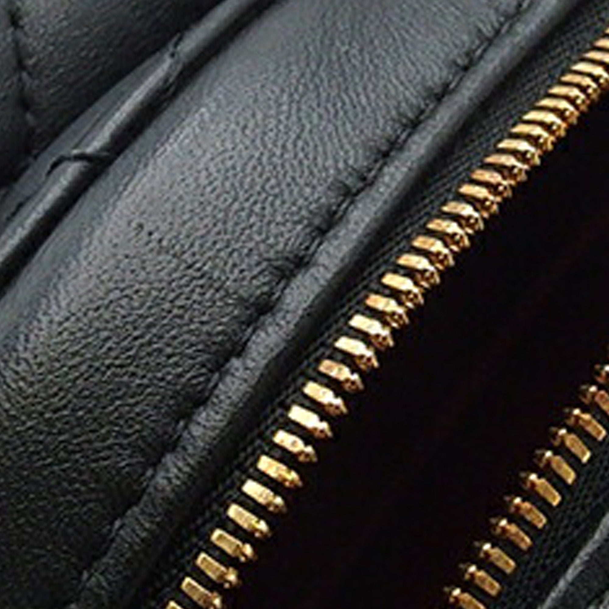 Chanel Lambskin CC in Love Heart Crossbody - image 8