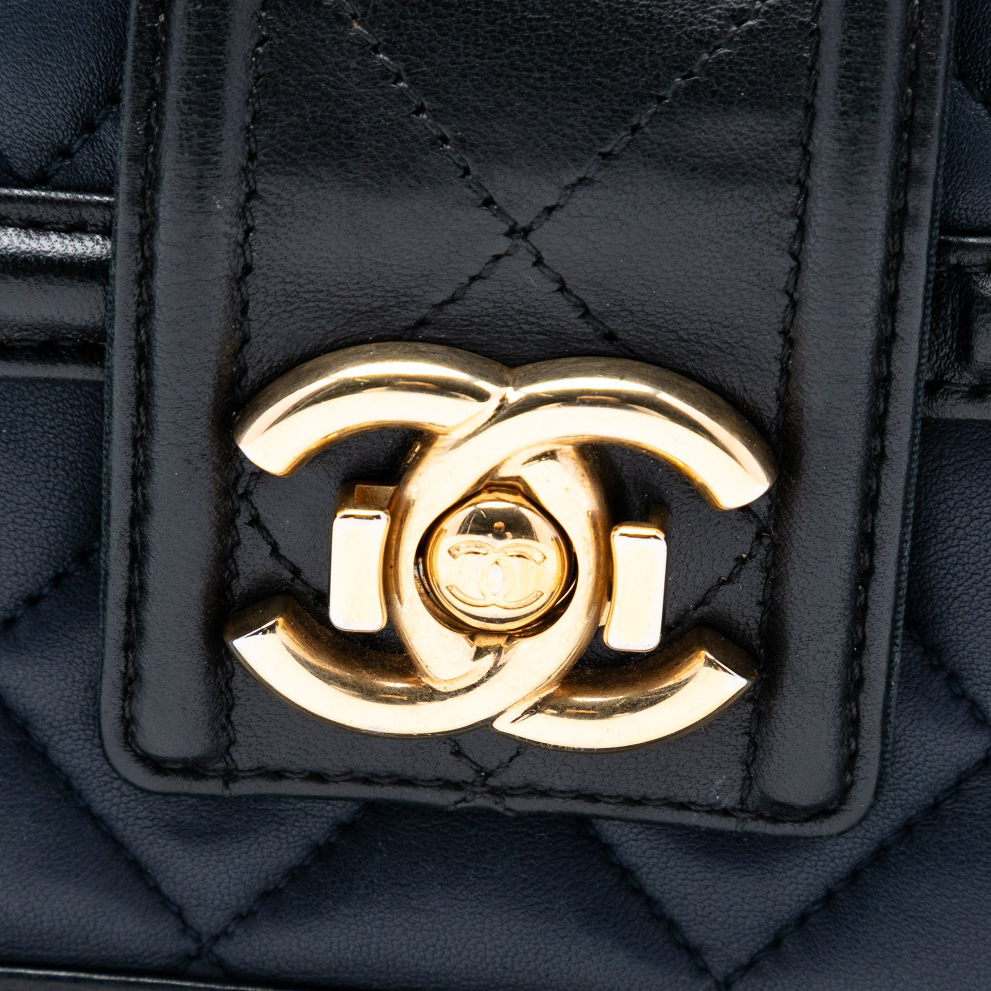 Chanel Large Bicolor Quilted Lambskin Elegant CC Flap - image 5