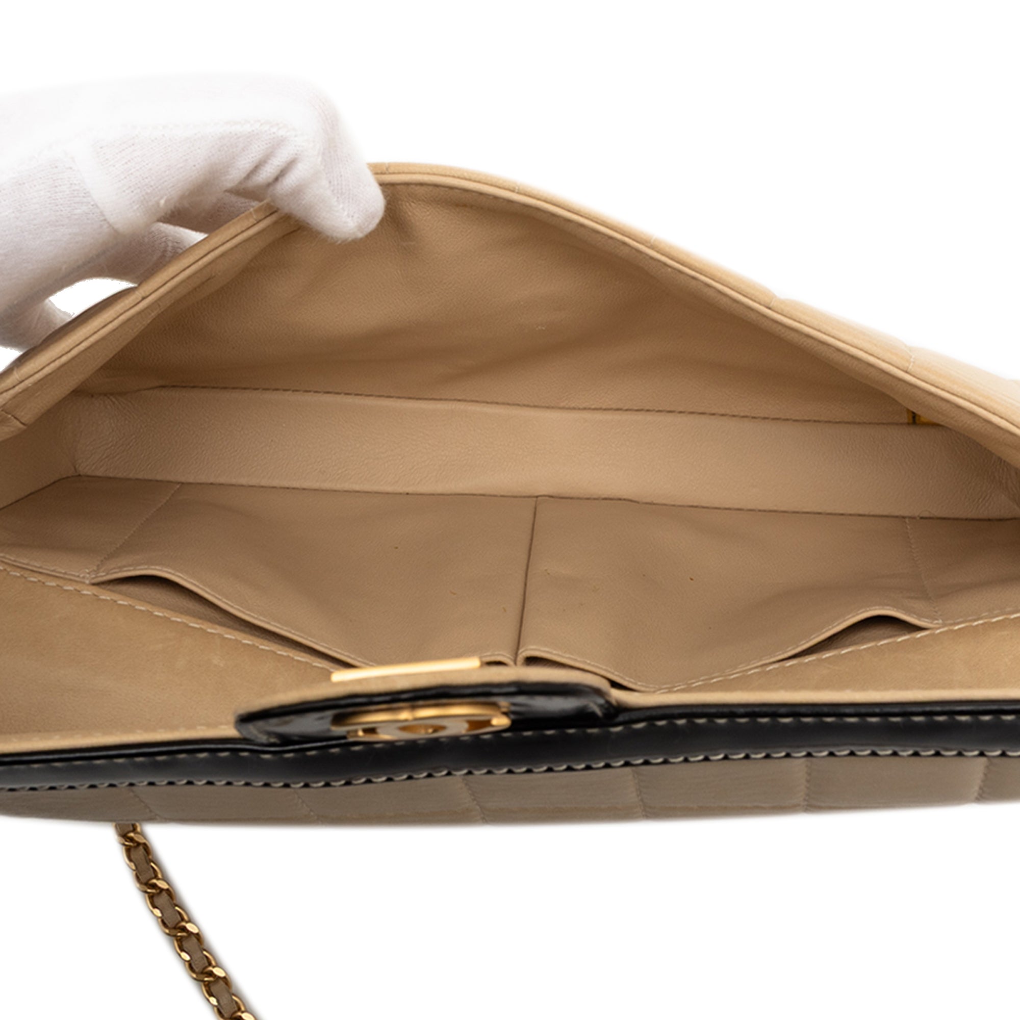 Chanel CC Chocolate Bar Lambskin and Patent East West Flap - image 4