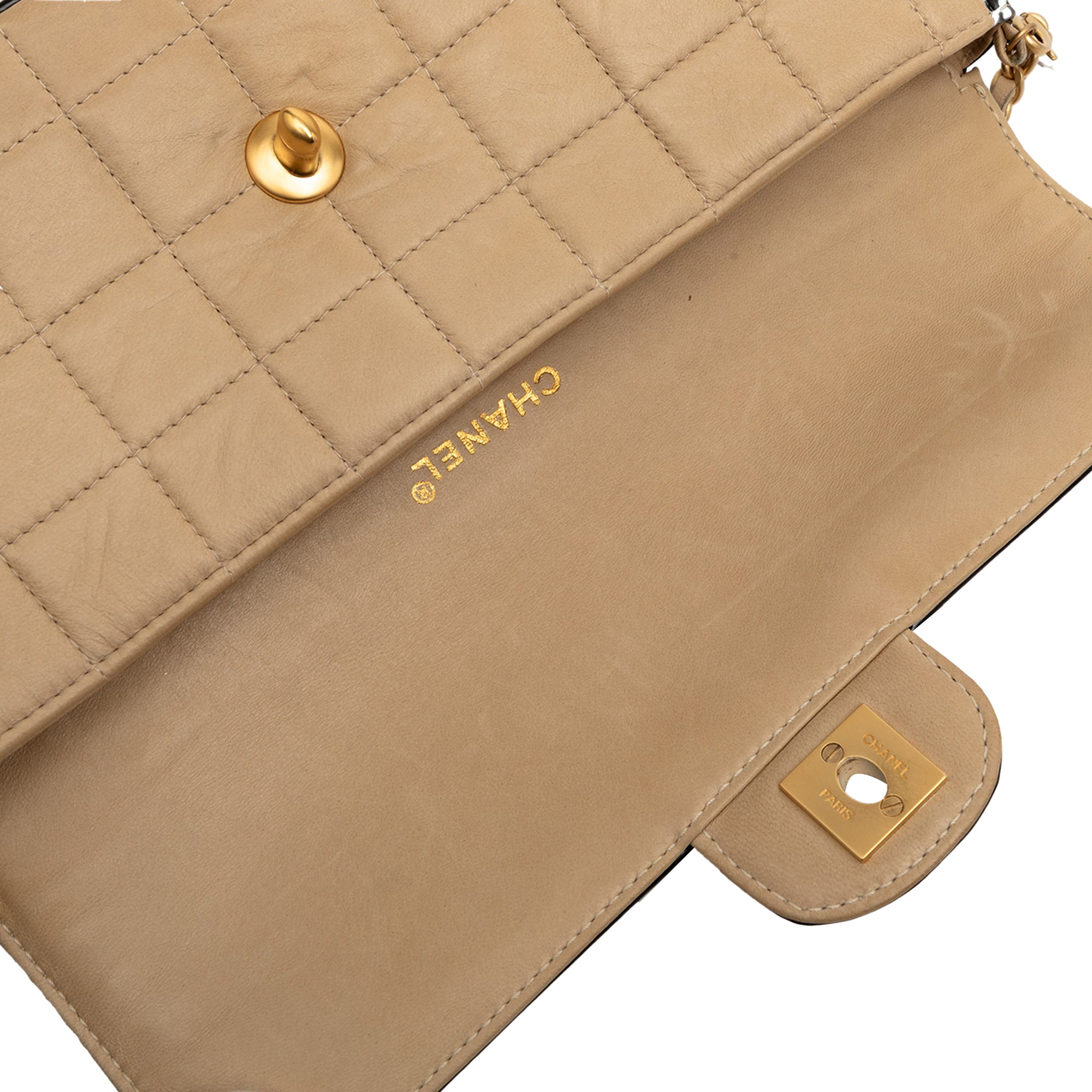 Chanel CC Chocolate Bar Lambskin and Patent East West Flap - image 7