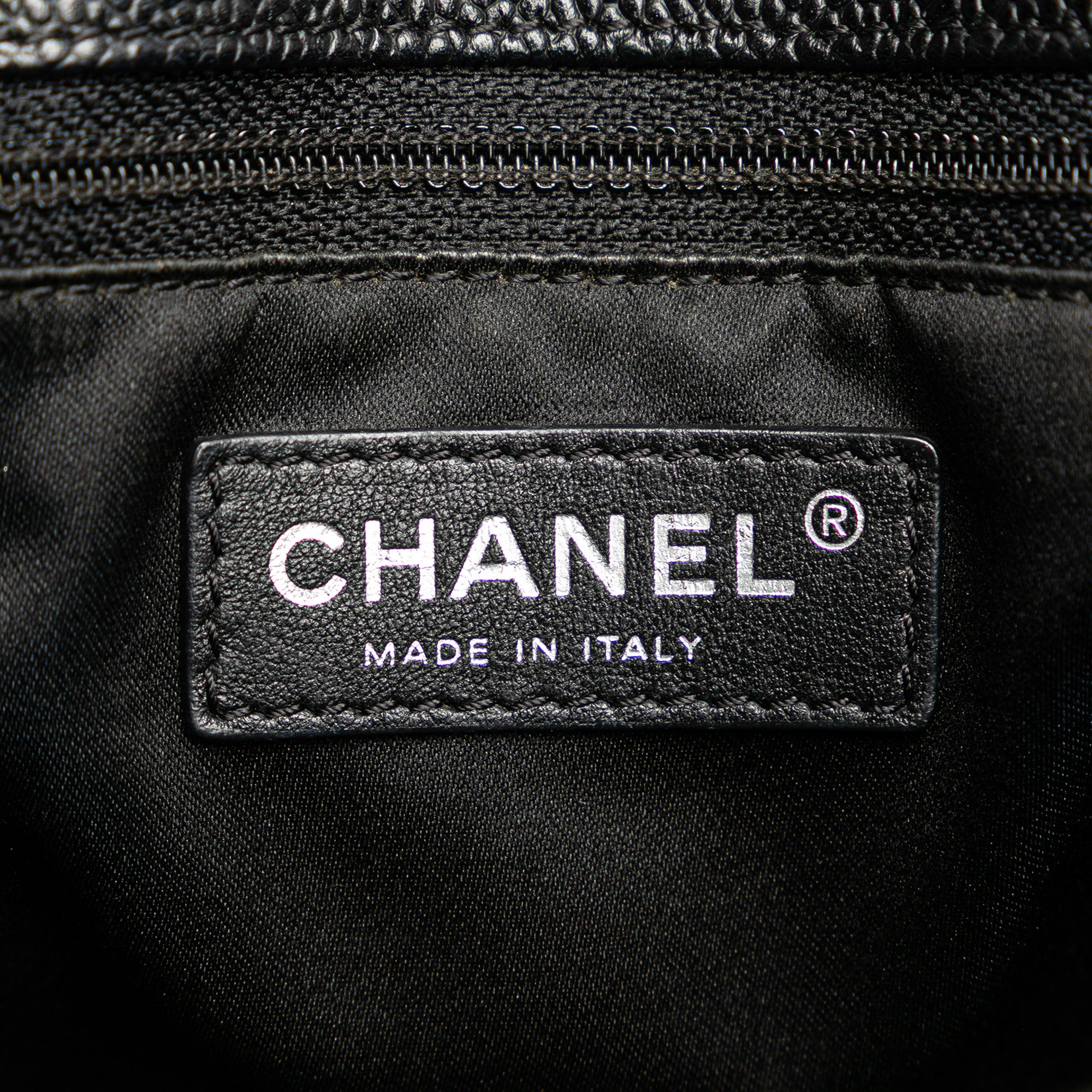 Chanel Caviar Grand Shopping Tote - image 5