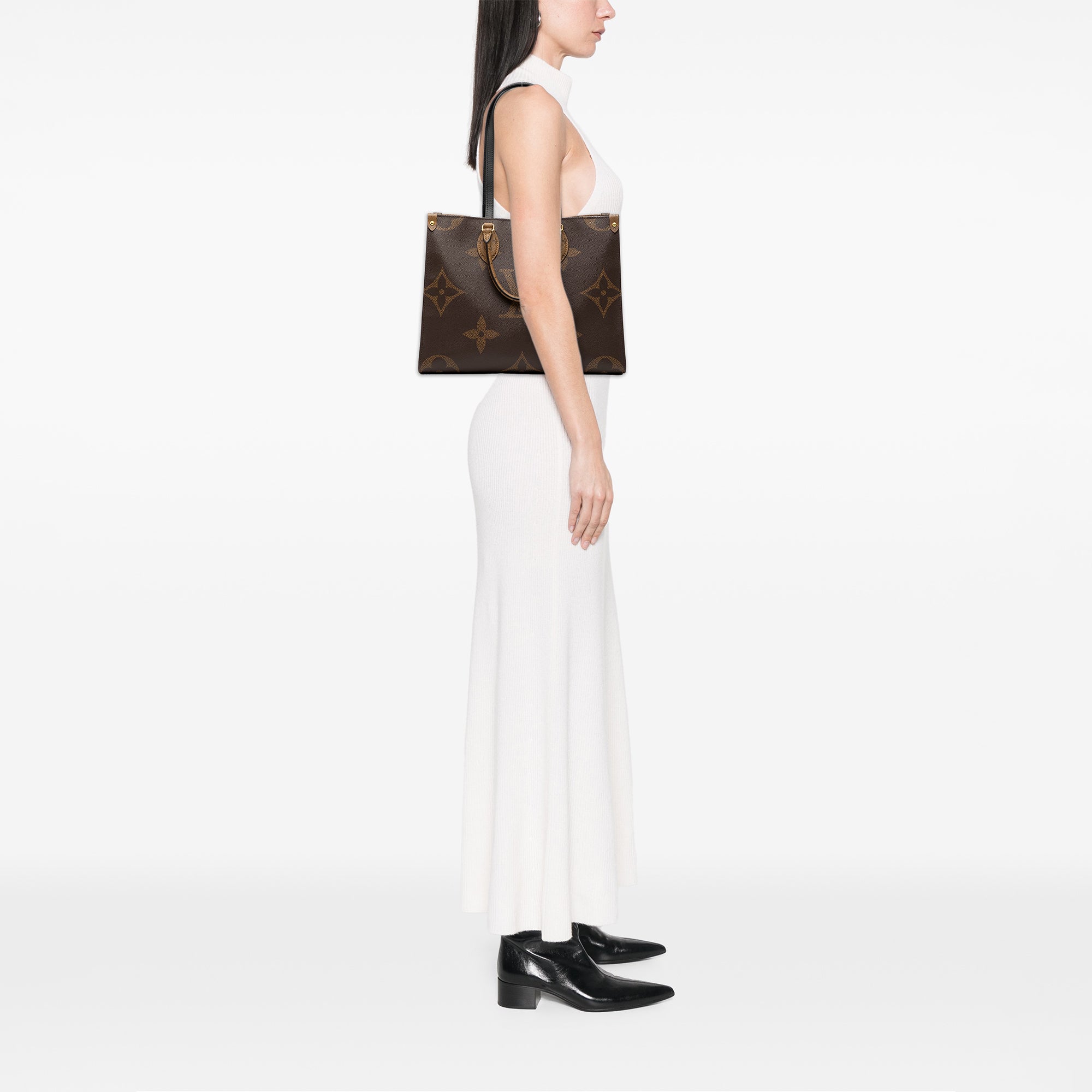 Louis Vuitton Monogram Reverse Giant OnTheGo MM - image 6