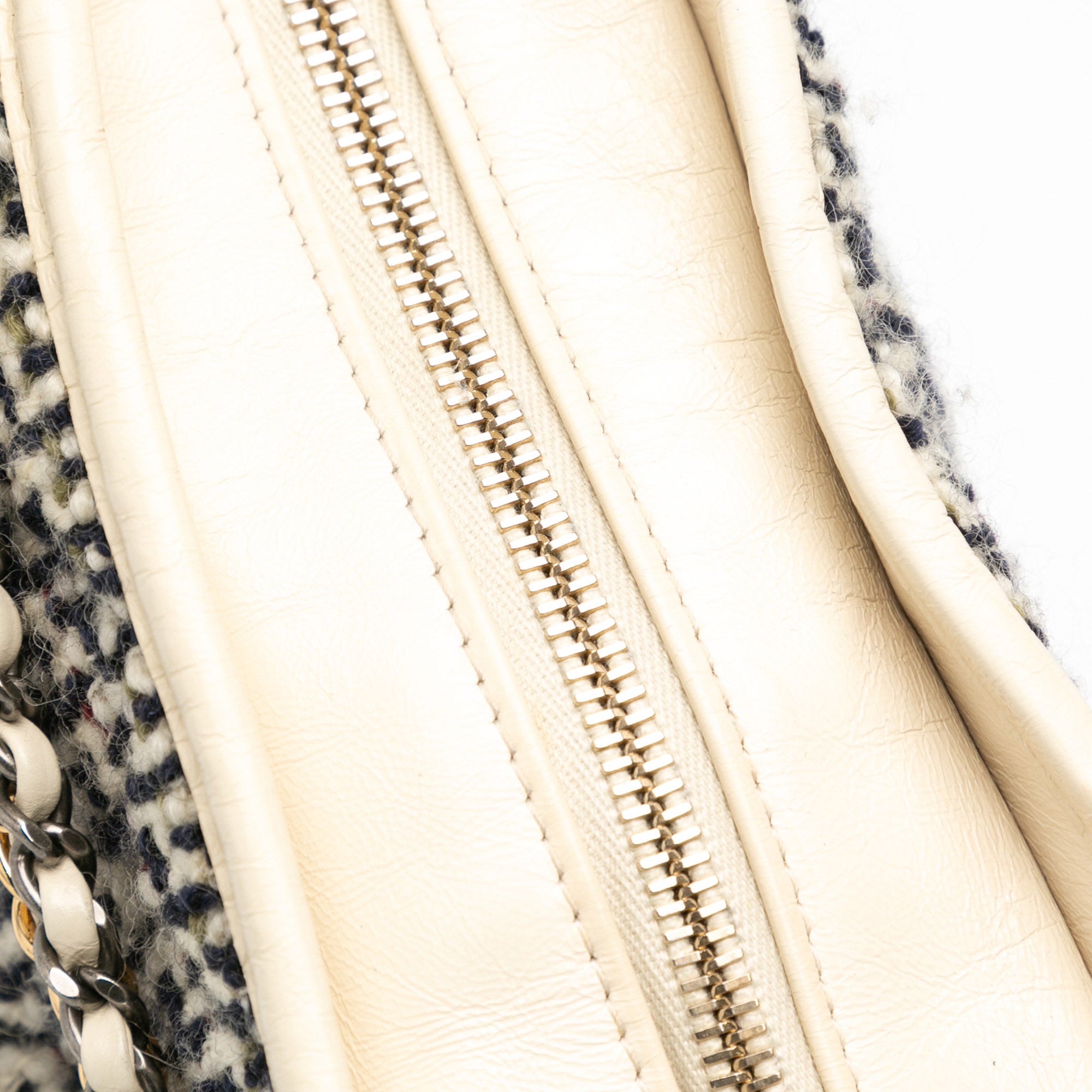 Chanel Medium Tweed and Lambskin Gabrielle Crossbody - image 6