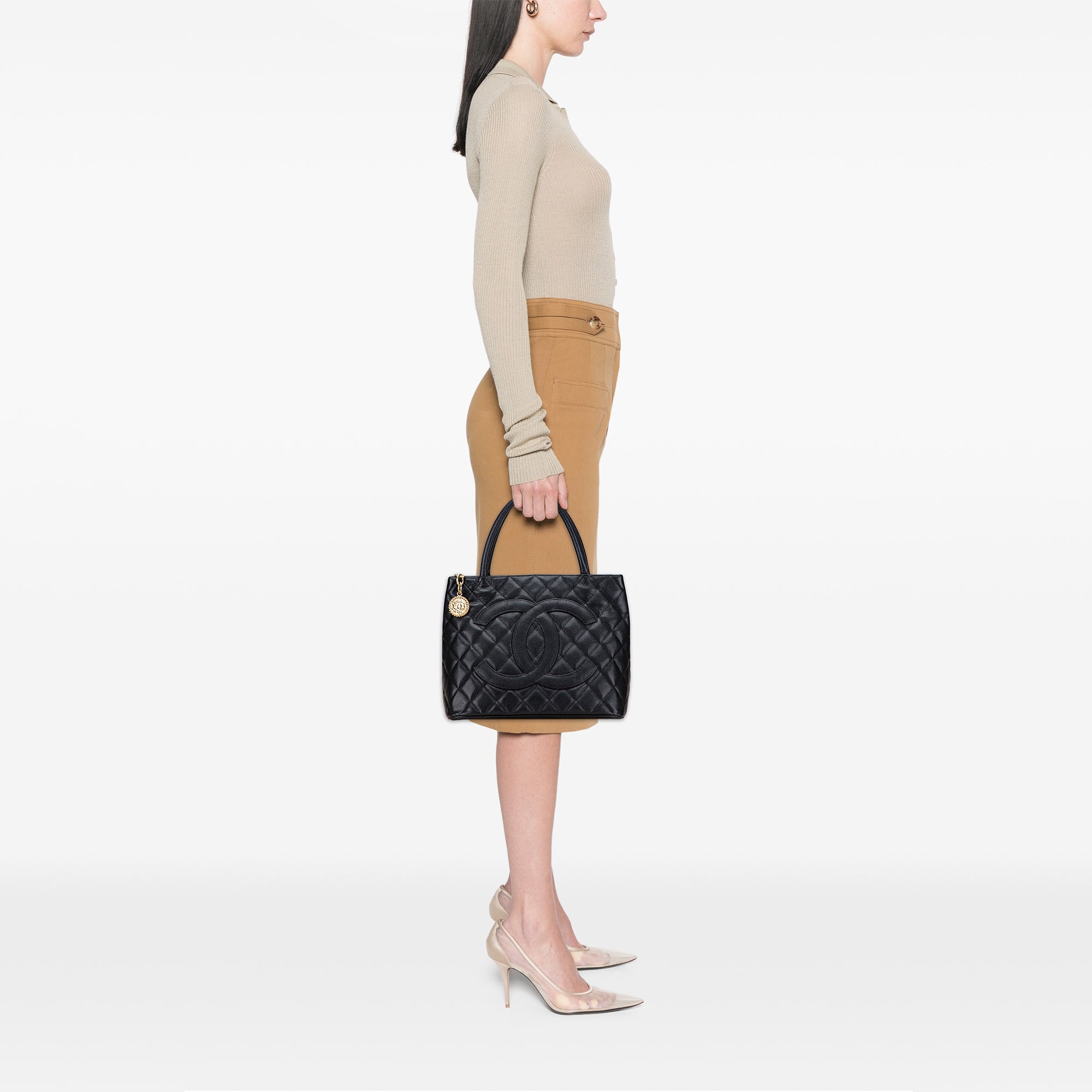 Chanel Caviar Medallion Tote - image 10