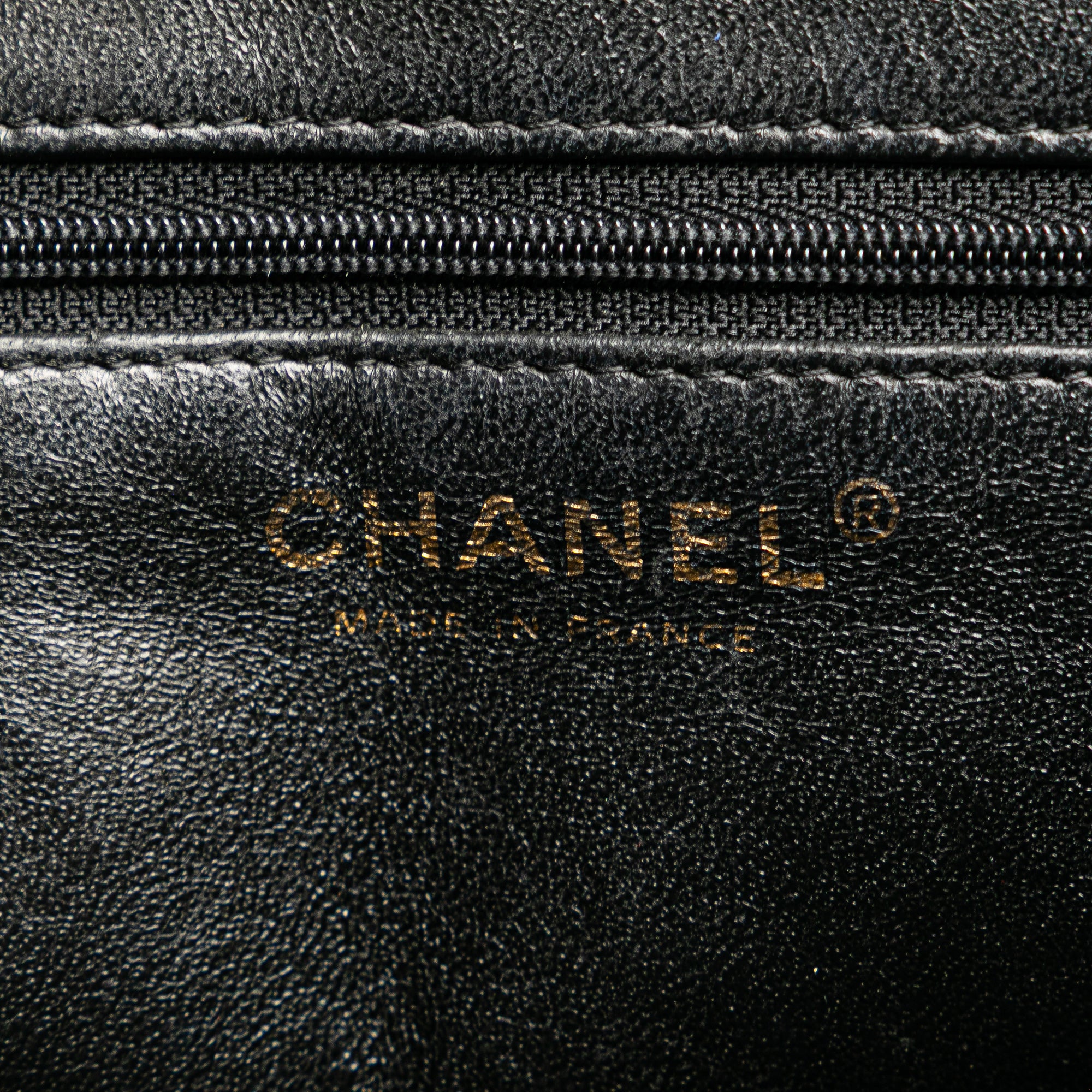 Chanel Caviar Medallion Tote - image 5