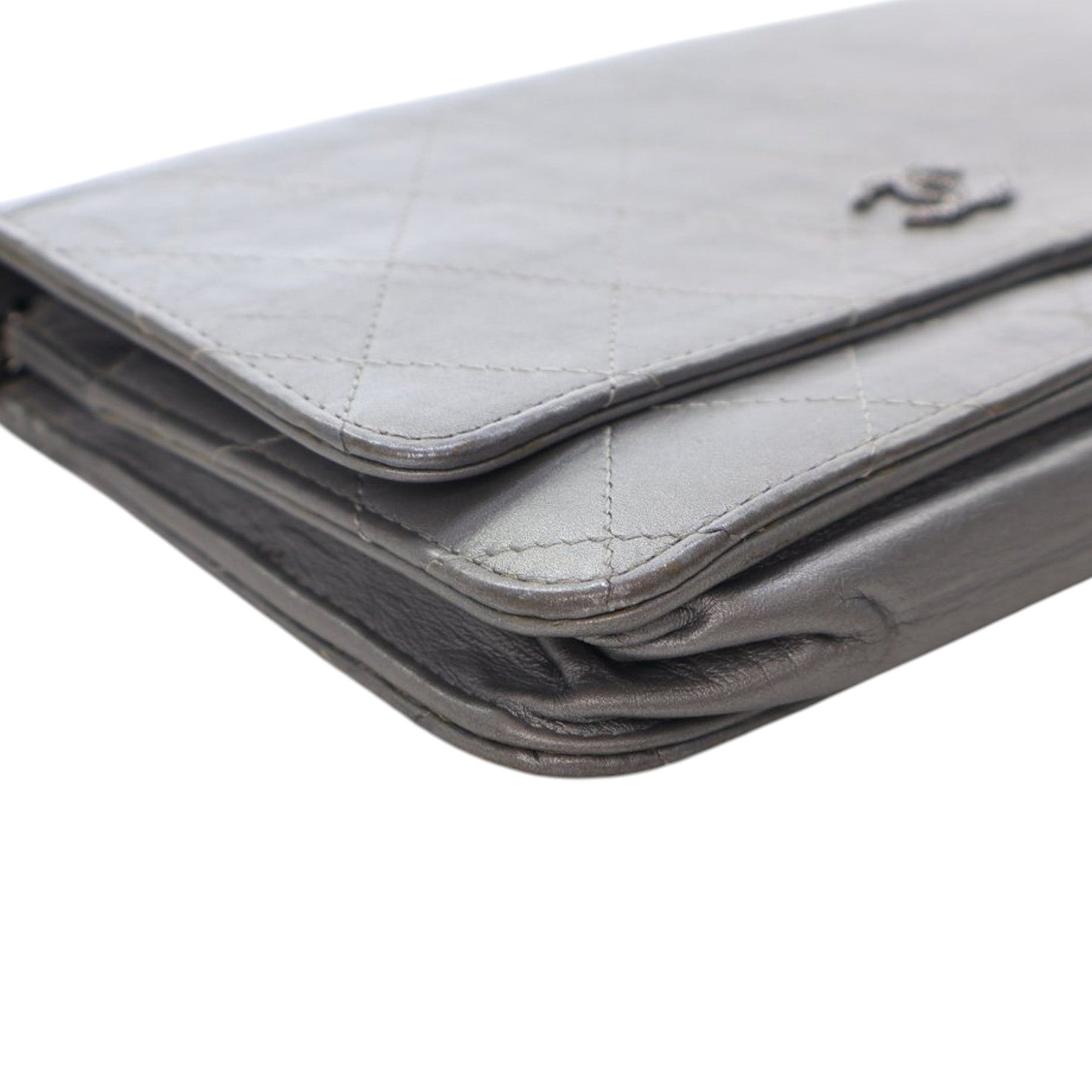 Chanel CC Quilted Aged Calfskin Wallet On Chain - image 9