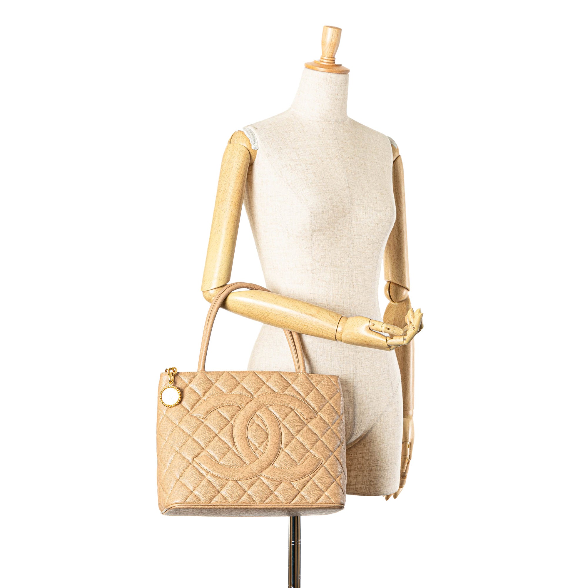 Chanel Caviar Medallion Tote - image 7